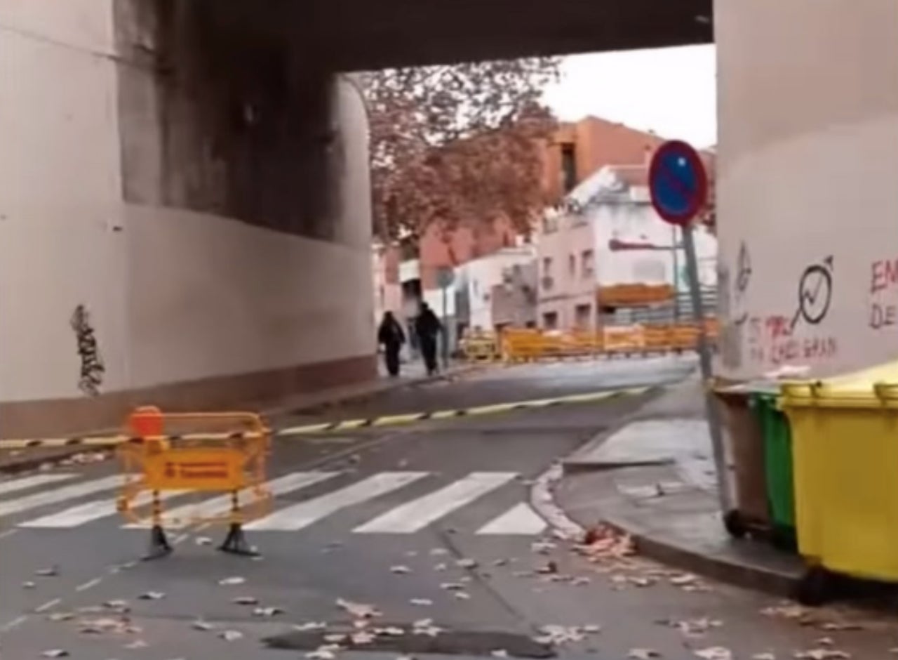 La cruïlla de Beethoven amb el pont i 22 de juliol ha quedat  tallat per un esvoranc | Cedida