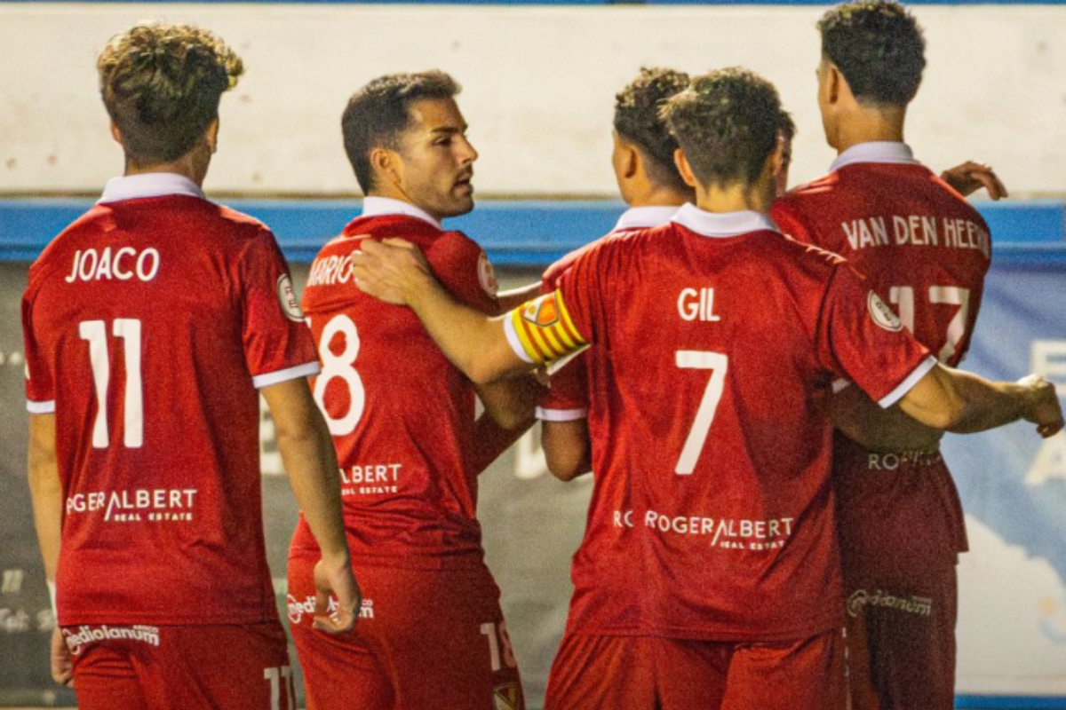 El Terrassa FC celebrant el primer gol del partit / X Terrassa FC