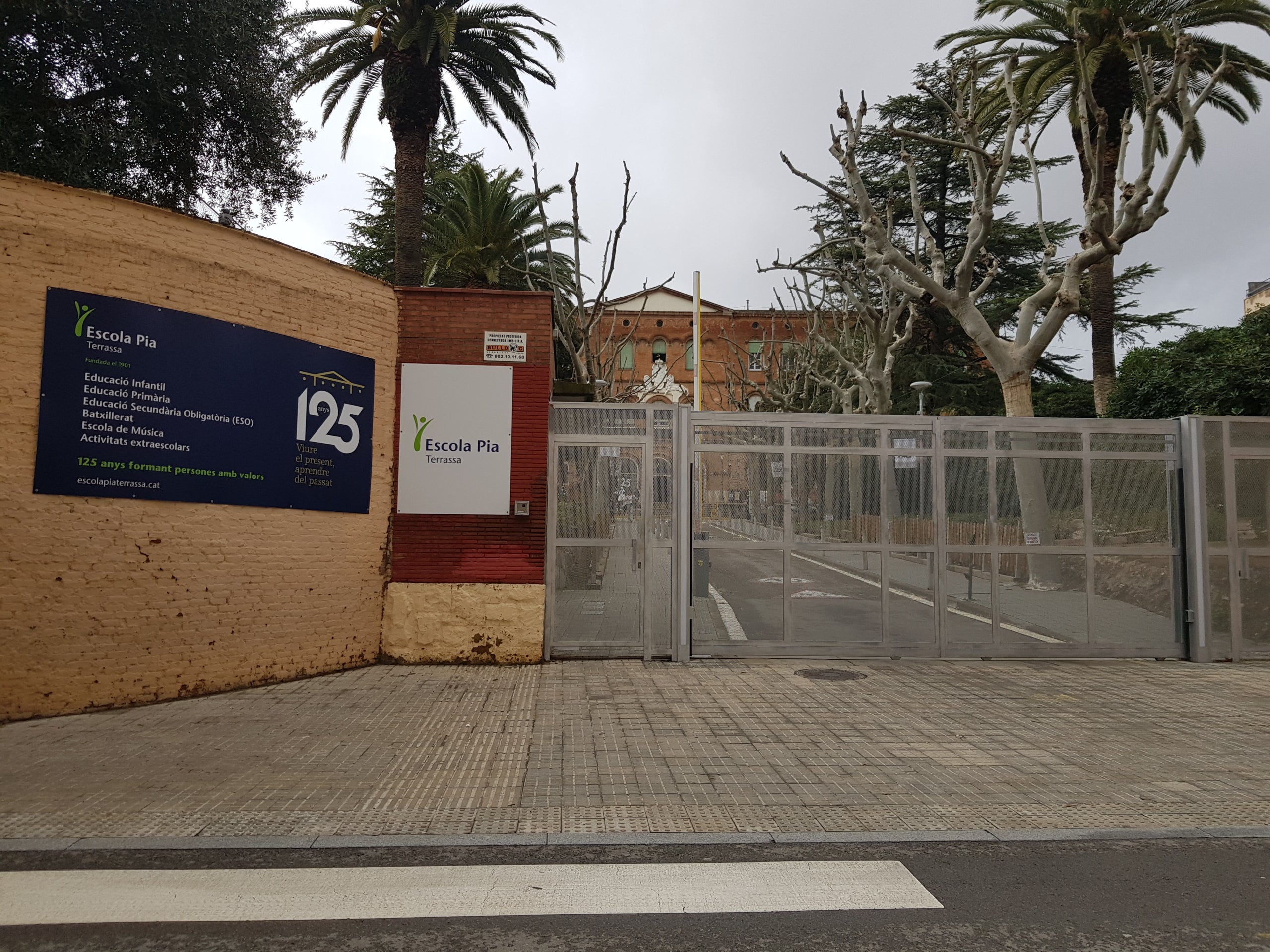 Façana de l'Escola Pia de Terrassa | Lluïsa Tarrida