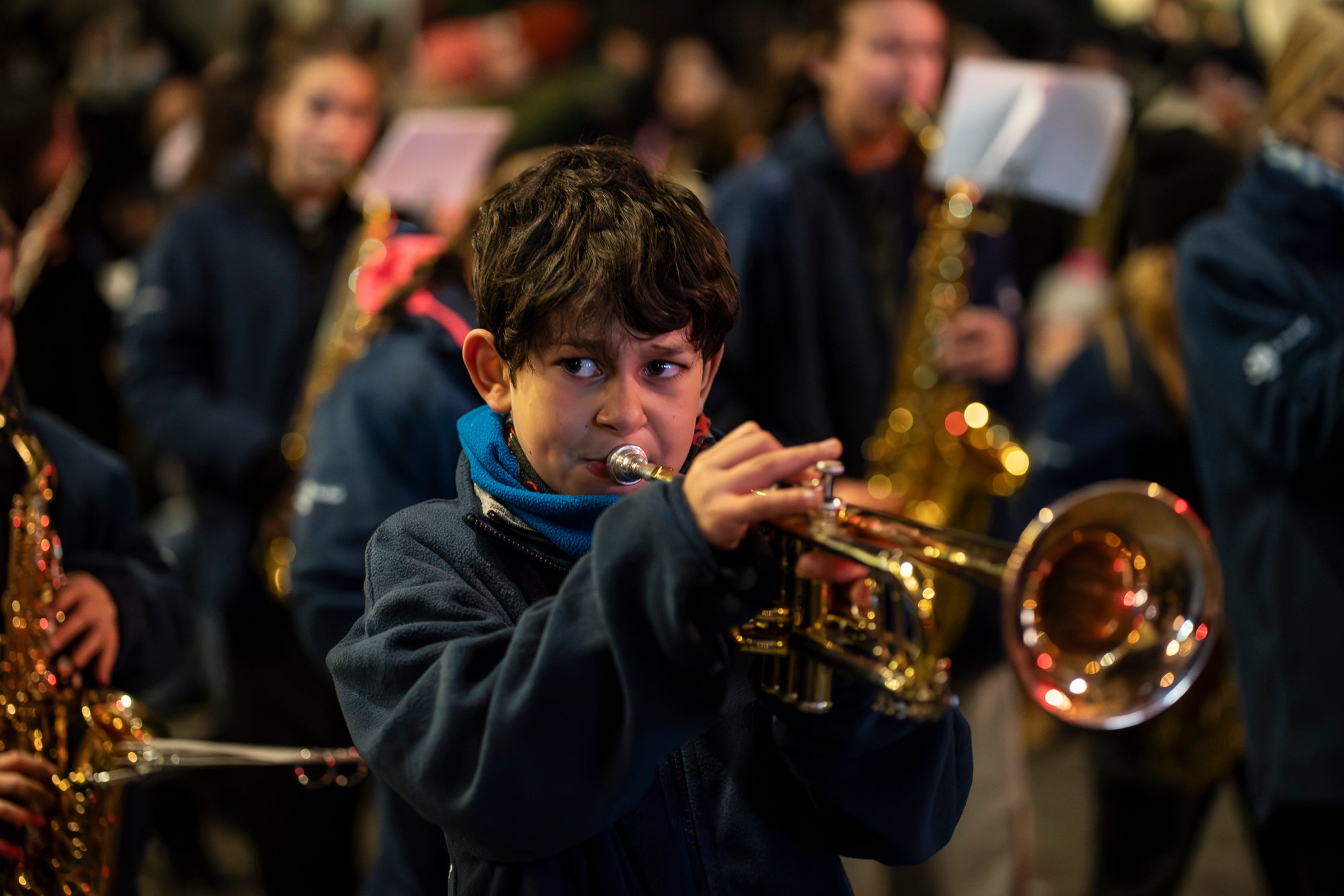 Un any més Ses Majestats els Reis d'Orient han arribat a la ciutat per portar màgia i alegria a tots els infants de Terrassa. Enguany, la Cavalcada de Reis ha estat marcada per les baixes temperatures, les quals van provocar nevades a La Mola i Matadepera. Tot i això, milers de persones es van llençar als carrers per donar una càlida benvinguda a Melcior, Gaspar i Baltasar | Mireia Comas
