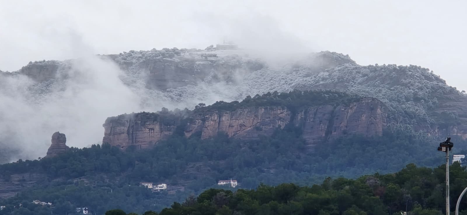 El Parc Natural de Sant Llorenç i La Mola, nevada | Alex Martínez