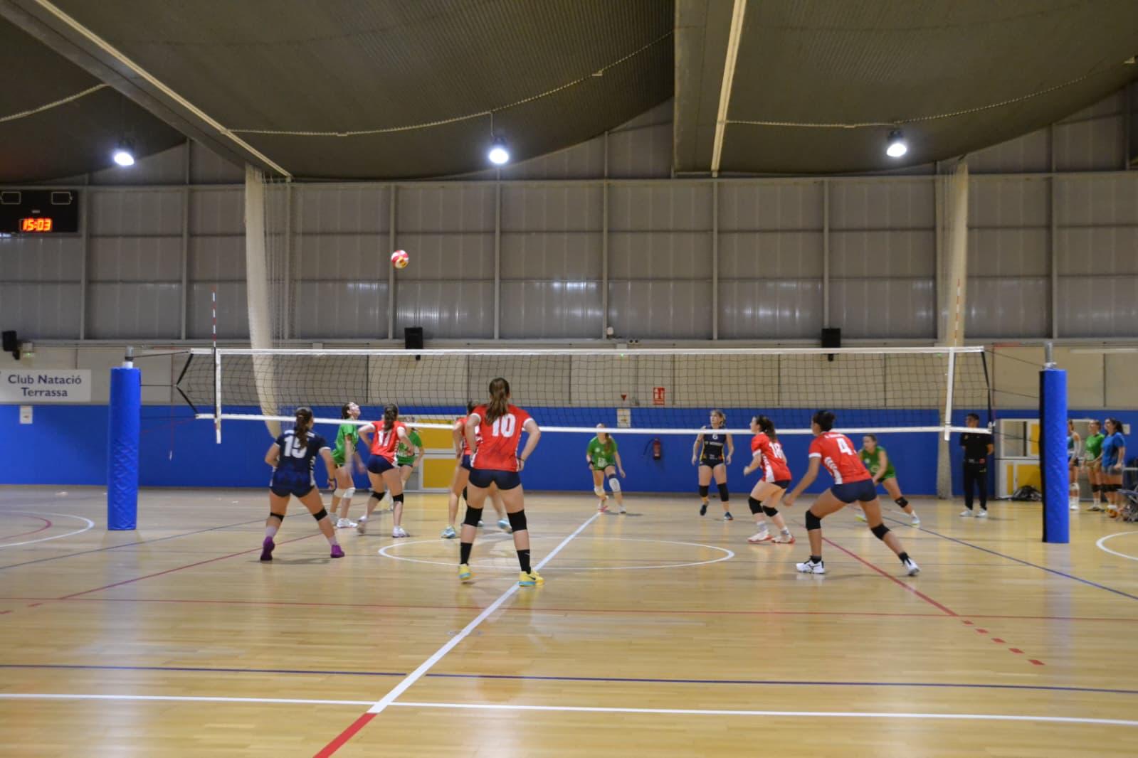 El sénior femenino del CN Terrassa consiguió una victoria importante frente al Sagrat Cor de Sarrià | CN Terrassa