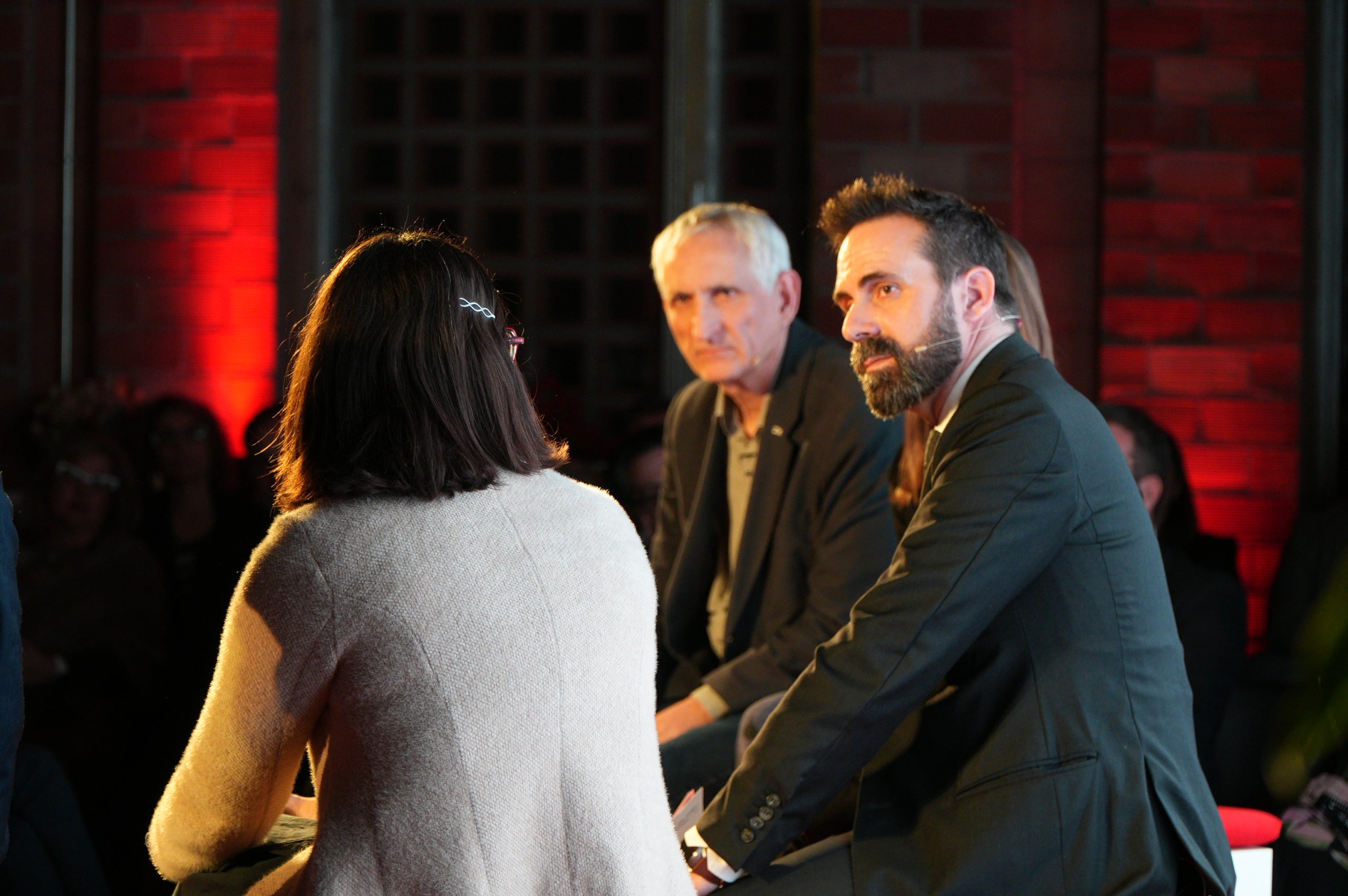 Escollint com a marc l'espai carregat d'història del Vapor de Prodis, els responsables del centre tecnològic Leitat (Laboratori d'Assajos i Investigacions Tèxtils de l'antic Acondicionamiento Tarrasense; nascut el 1906, i ara de transferència de saber a tota mena d'empreses) van celebrar aquest dimarts els seus 120 anys de vida rodejats de figures locals i nacionals de la ciència i la indústria. Estaven acompanyats dels terrassencs Miquel Sàmper, conseller d'Empresa, i Josep Rull, president del Parlament de Catalunya, d'exconsellers com Jordi Baget i Roger Torrent, de diputats locals i nacionals i de membres de la patronal Cecot, la Cambra de Comerç de Terrassa i el campus egarenc de la UPC. Hi van parlar la tinenta d'alcalde de Promoció Econòmica, Meritxell Lluís, el president de Leitat, Ramón Pastor, i el director general, Jordi Cabrafiga. I van convidar per a un debat sobre el futur de la investigació científica catalana aplicada a l'empresa Josep Usall, director de l'Institut de Recerca i Tecnologia Agroalimentàries; Begoña Benito, directora del Vall d'Hebron Institut de Recerca; Laura López, directora de projectes de recerca de l'Institut Català d'Investigació Química; i Sergi Figuerola, director de la Fundació i2CAT. Leitat desenvolupa anualment 500 projectes industrials, 89 europeus i 159 estatals d'I-D-i i presta més de 11.000 serveis avançats, des dels nous materials a la fabricació additiva en 3D, passant per fonts de proteïnes alternatives | Jan Romero