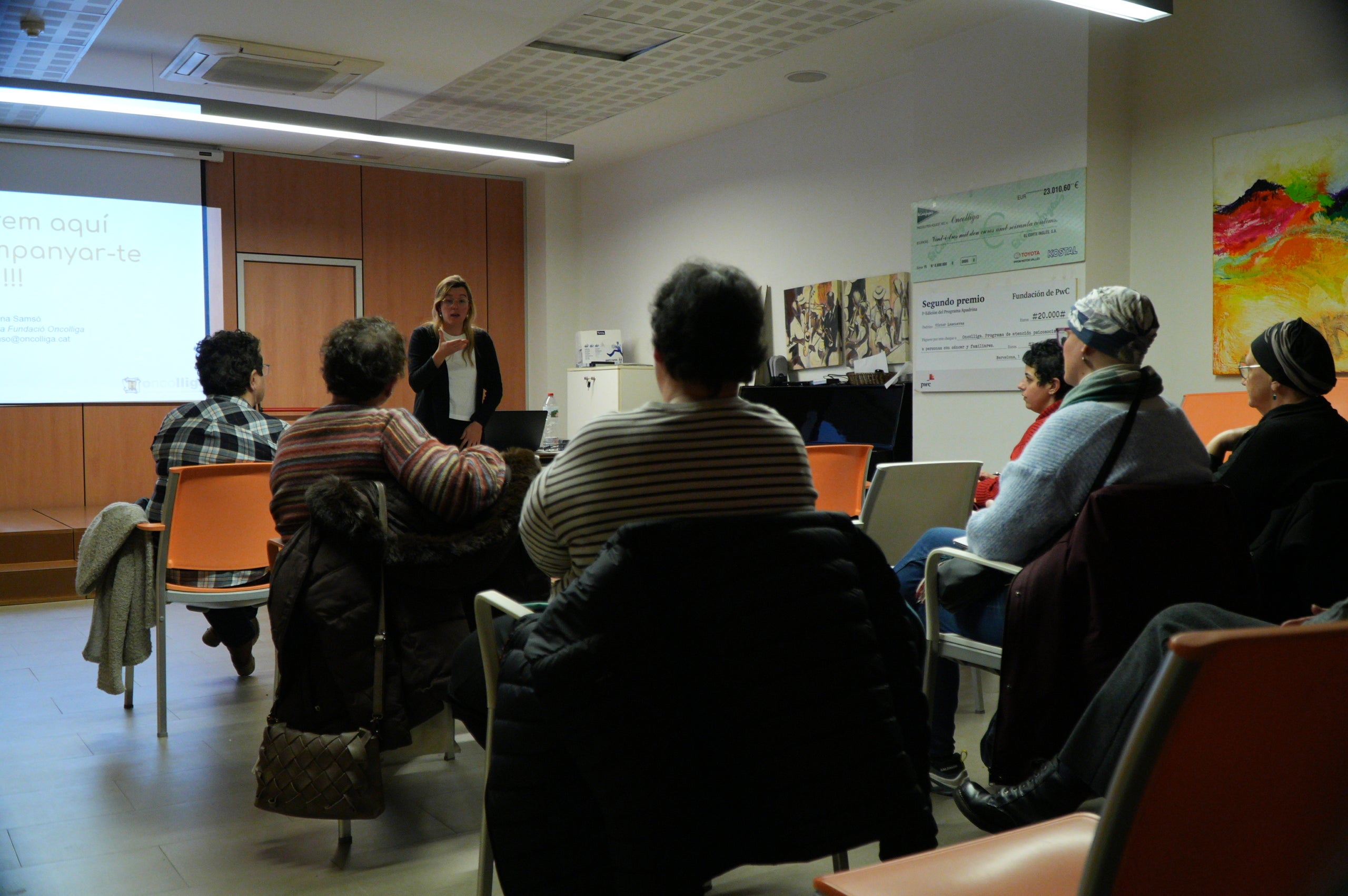 Xerrada per a persones que han patit càncer, dins del cicle 'Refent el camí' a la seu d'Oncolliga Terrassa | Jan Romero