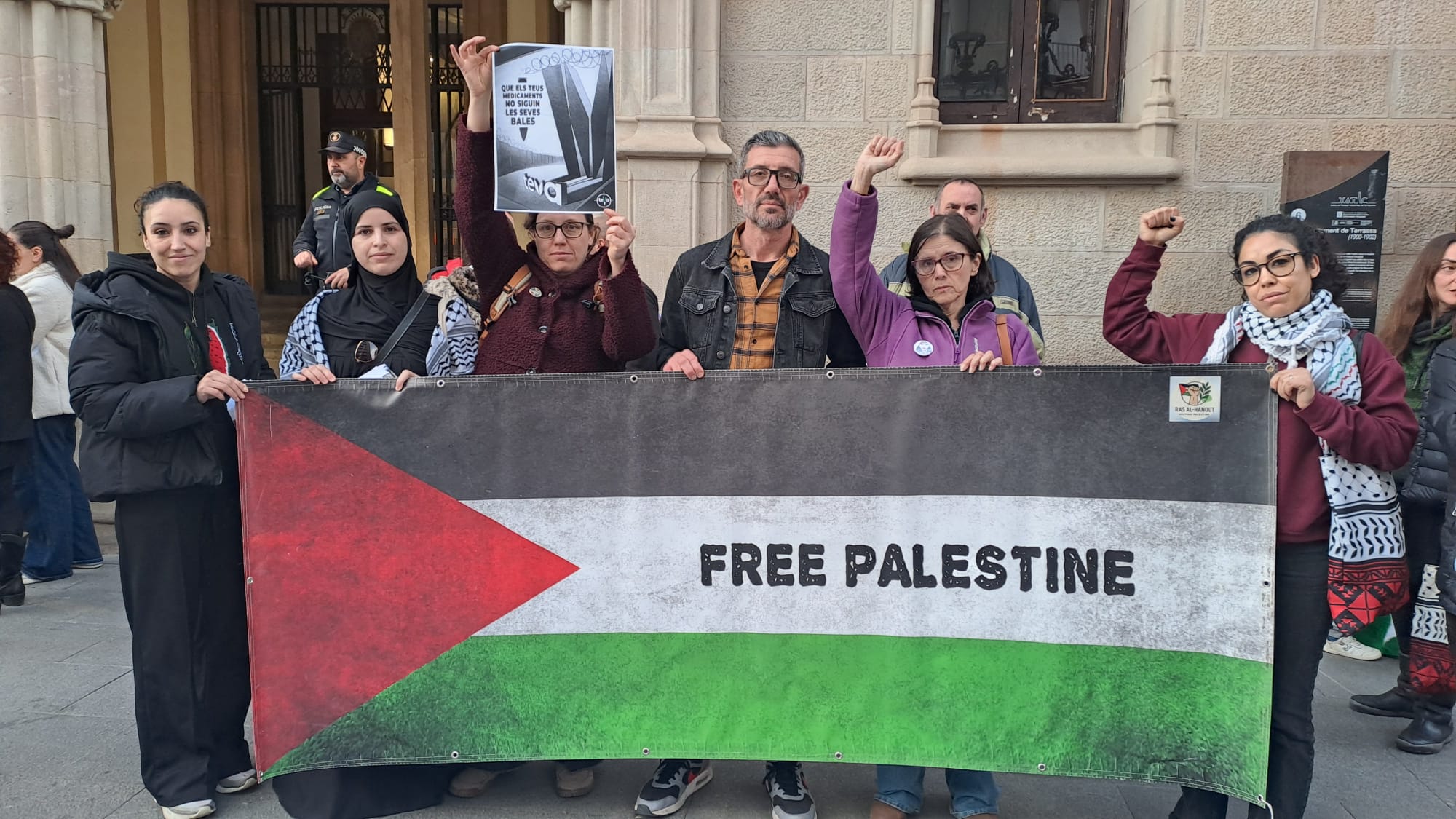 Concentració d'entitats propalestina a Terrassa per demanar el boicot a Teva Pharma | Oriol Manrique