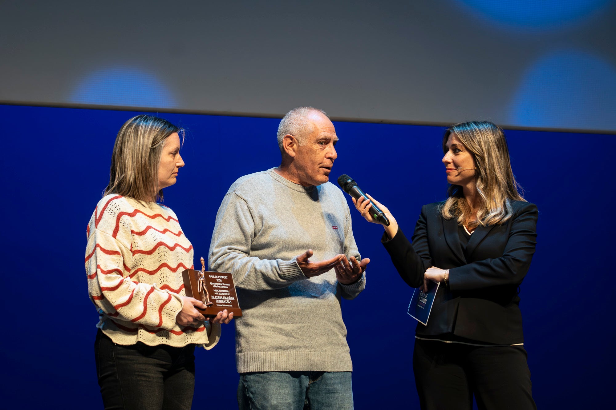 El Teatre Principal va acollir dimarts a la tarda la 51a Gala de l'Esport – Trofeu Lluís Francino i Riera. L'objectiu del certament és retre homenatge a l'esport de la ciutat i als i les esportistes locals, així com entitats, directius i tècnics que hagin destacat durant l'any 2025. El gran triomfar de la nit va ser el waterpolista Álvaro Granados, que va ser nomenat millor Esportista de l'any. En esport adaptat, el guanyador va ser el nedador Jacobo Garrido | Mireia Comas