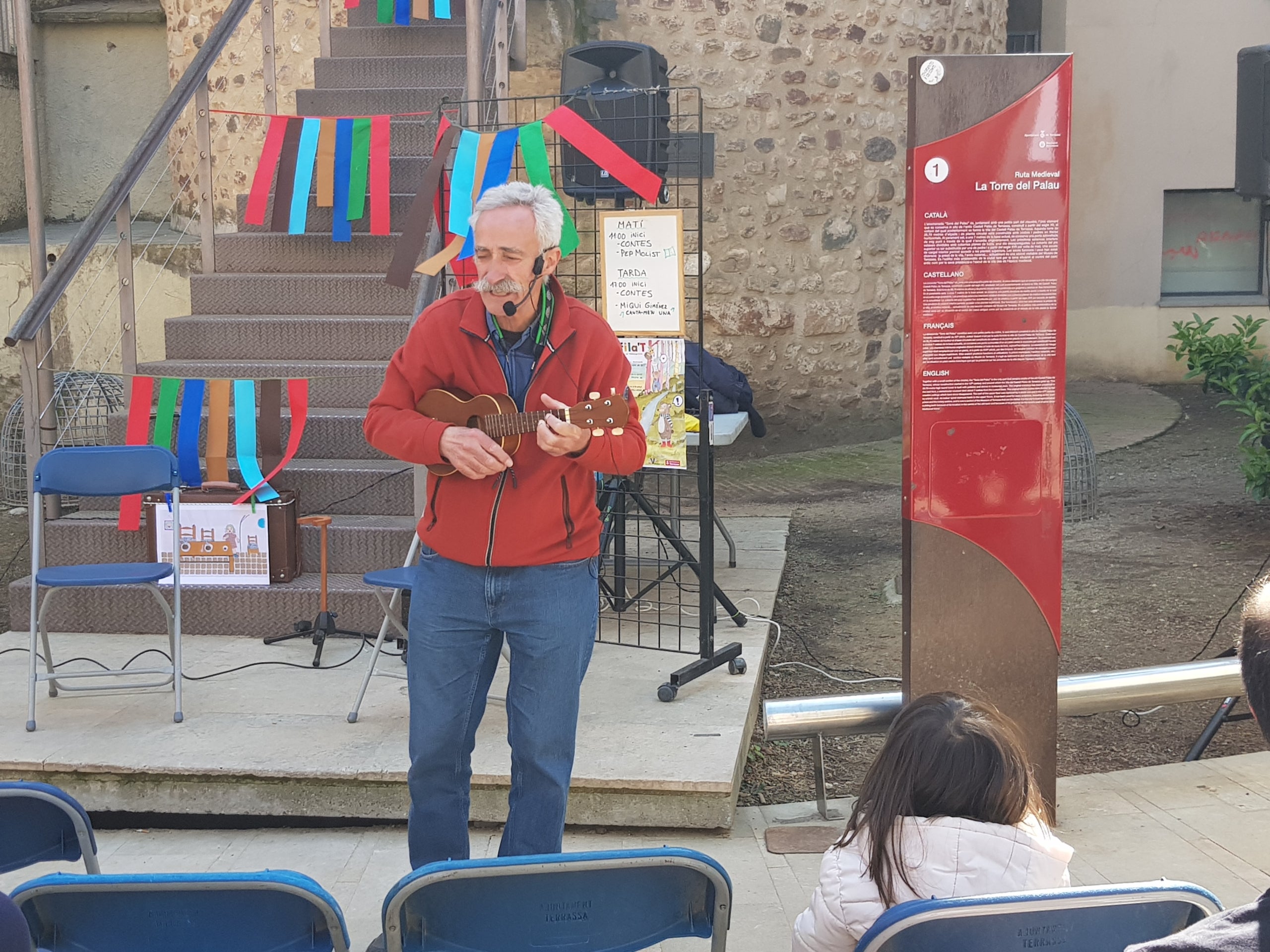 Aquest dissabte ha tingut lloc la 6a edició de L'Enfila't - Fira dels Contes de Terrassa. Durant tot el dia, la Torre del Palau ha acollit estands d’editorials i llibreries que han mostrat les darreres novetats en el gènere (sense oblidar els clàssics), els menuts han pogut participar en tallers i s’han pogut escoltar narracions de contes. Enguany el convidat ha estat l’autor Pep Molist. L’acte està impulsat per l’associació Vet Aquí Que i l’Associació Cultural pel Foment de la Narració Oral.