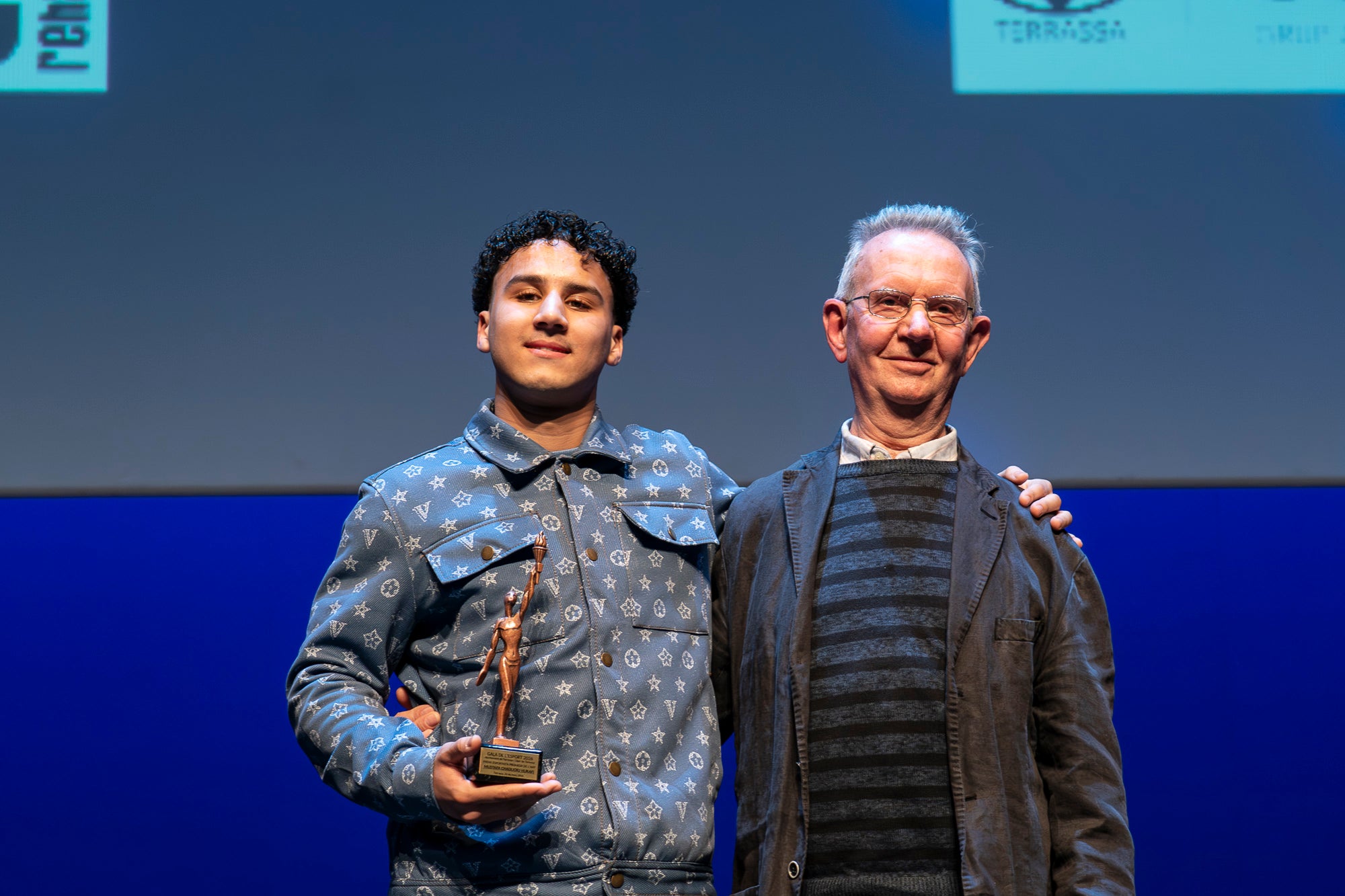 El Teatre Principal va acollir dimarts a la tarda la 51a Gala de l'Esport – Trofeu Lluís Francino i Riera. L'objectiu del certament és retre homenatge a l'esport de la ciutat i als i les esportistes locals, així com entitats, directius i tècnics que hagin destacat durant l'any 2025. El gran triomfar de la nit va ser el waterpolista Álvaro Granados, que va ser nomenat millor Esportista de l'any. En esport adaptat, el guanyador va ser el nedador Jacobo Garrido | Mireia Comas