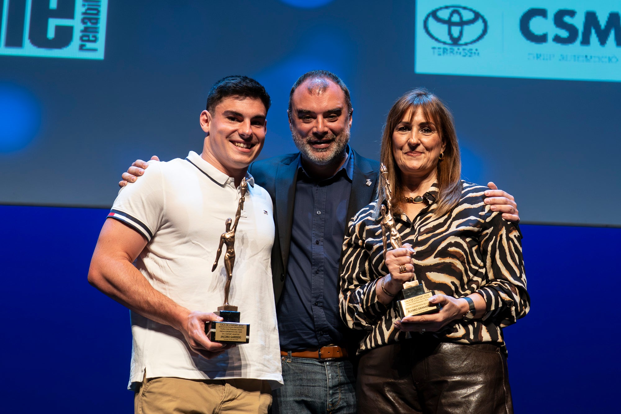 El Teatre Principal va acollir dimarts a la tarda la 51a Gala de l'Esport – Trofeu Lluís Francino i Riera. L'objectiu del certament és retre homenatge a l'esport de la ciutat i als i les esportistes locals, així com entitats, directius i tècnics que hagin destacat durant l'any 2025. El gran triomfar de la nit va ser el waterpolista Álvaro Granados, que va ser nomenat millor Esportista de l'any. En esport adaptat, el guanyador va ser el nedador Jacobo Garrido | Mireia Comas