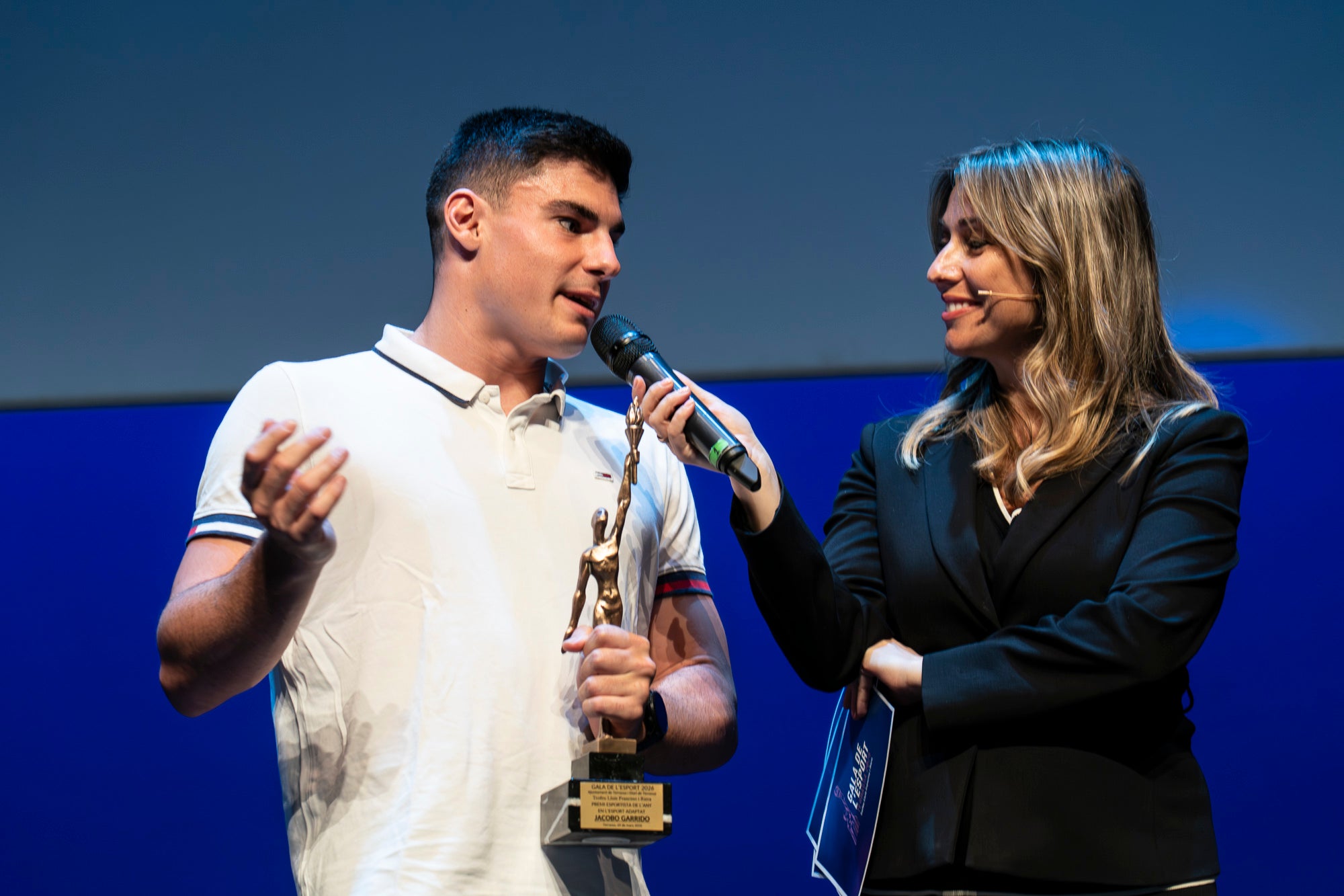 El Teatre Principal va acollir dimarts a la tarda la 51a Gala de l'Esport – Trofeu Lluís Francino i Riera. L'objectiu del certament és retre homenatge a l'esport de la ciutat i als i les esportistes locals, així com entitats, directius i tècnics que hagin destacat durant l'any 2025. El gran triomfar de la nit va ser el waterpolista Álvaro Granados, que va ser nomenat millor Esportista de l'any. En esport adaptat, el guanyador va ser el nedador Jacobo Garrido | Mireia Comas