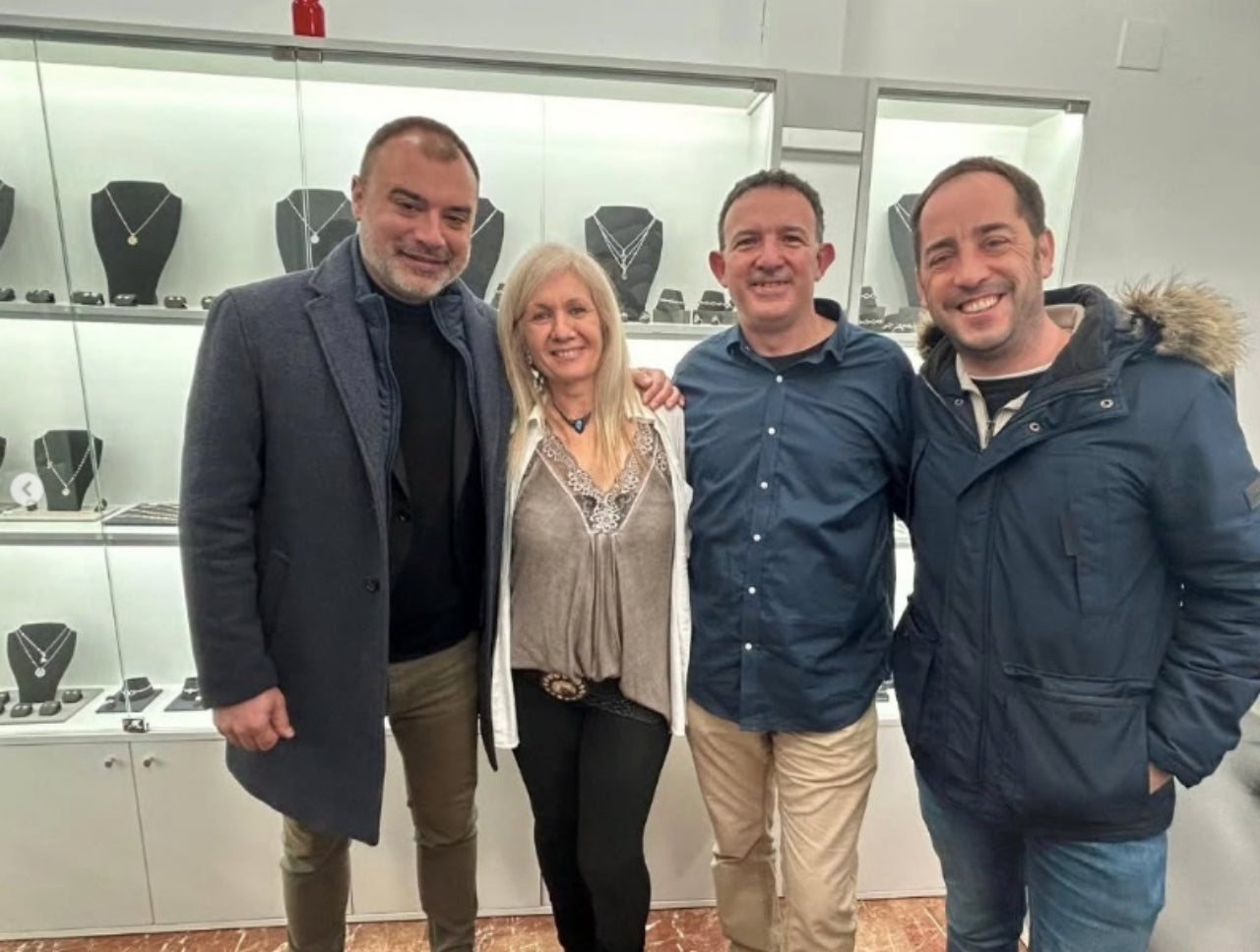 L'alcalde Jordi Ballart i el regidor de Comerç, Xavi Cardona, han visitat Ethien Joiers | Cedida