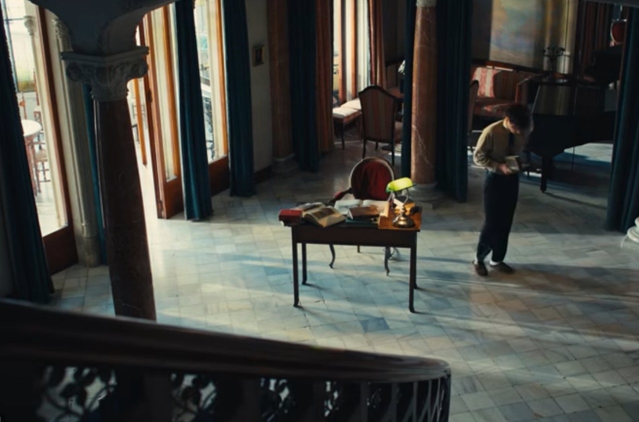 Videoclip de 'Nanana' rodat a la Casa Alegre de Sagrera de Terrassa | Mama Dousha