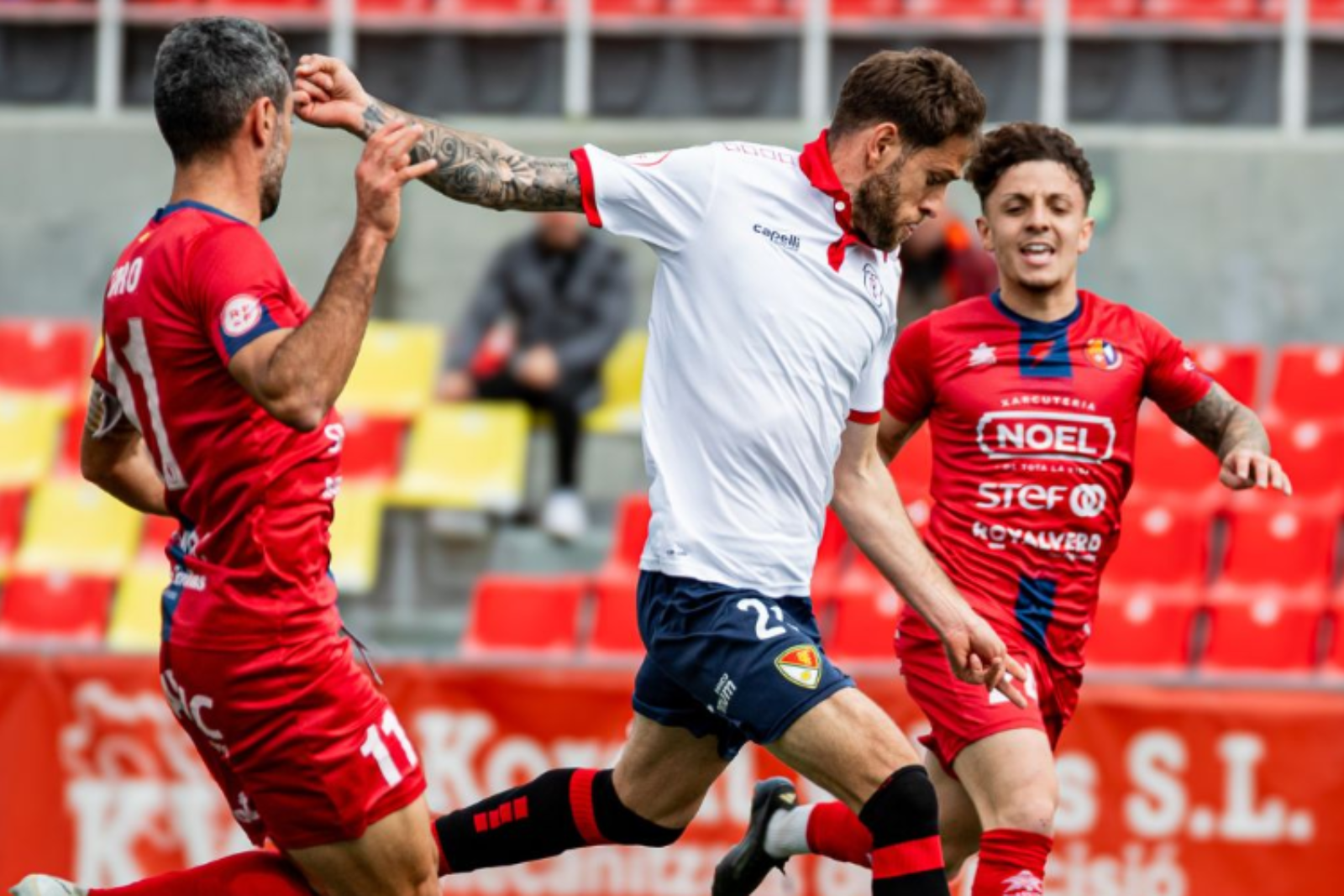 Imatges del partit entre Terrassa FC i Olot / X Terrassa FC