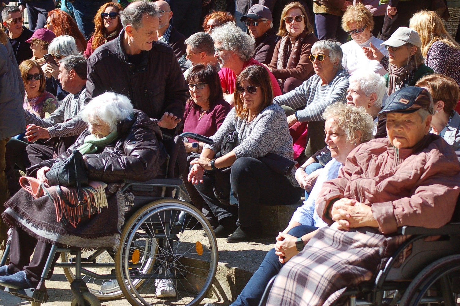 Actuació de New Old Cats Swing a l'amfiteatre del Parc de Sant Jordi amb Òscar Font, al trombó; Juli Aymí, al clarinet; Xavier Algans, al piano; Artur Regada, al contrabaix; i Adrià Font, a la bateria. Aquest concert s'ha emmarcat en el 45è Festival Jazz Terrassa | Ramon Navarro