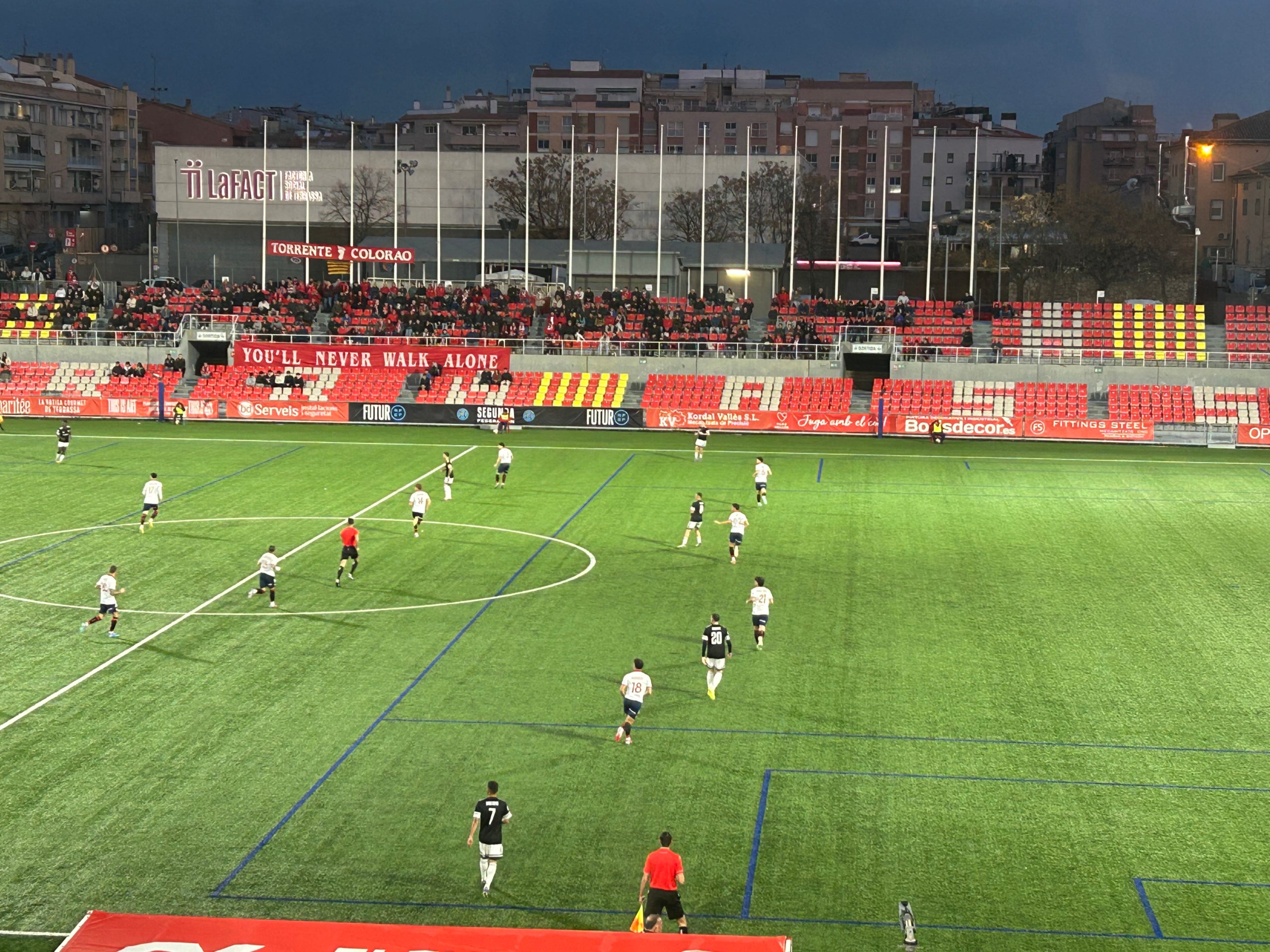 Imatges del partit entre el Terrassa FC i la UD Barbastro / Marc Pérez