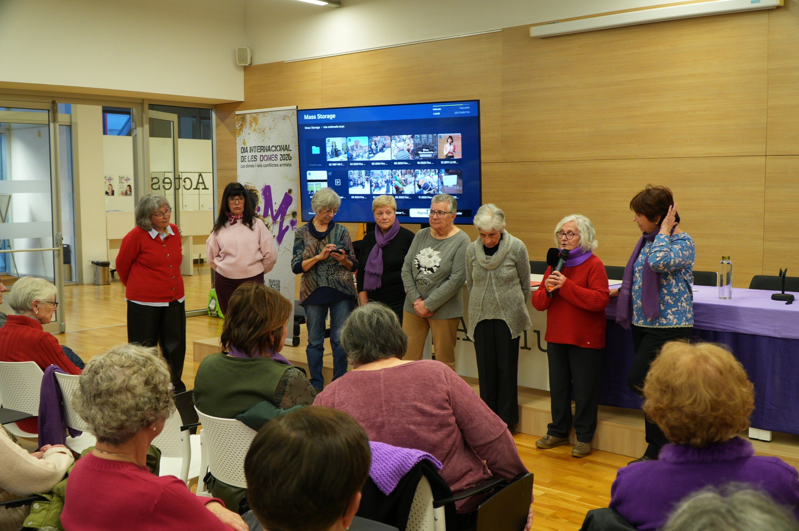 Exposició '50 anys de reivindicació feminista' a l'Arxiu Històric Municipal de Terrassa | Jan Romero