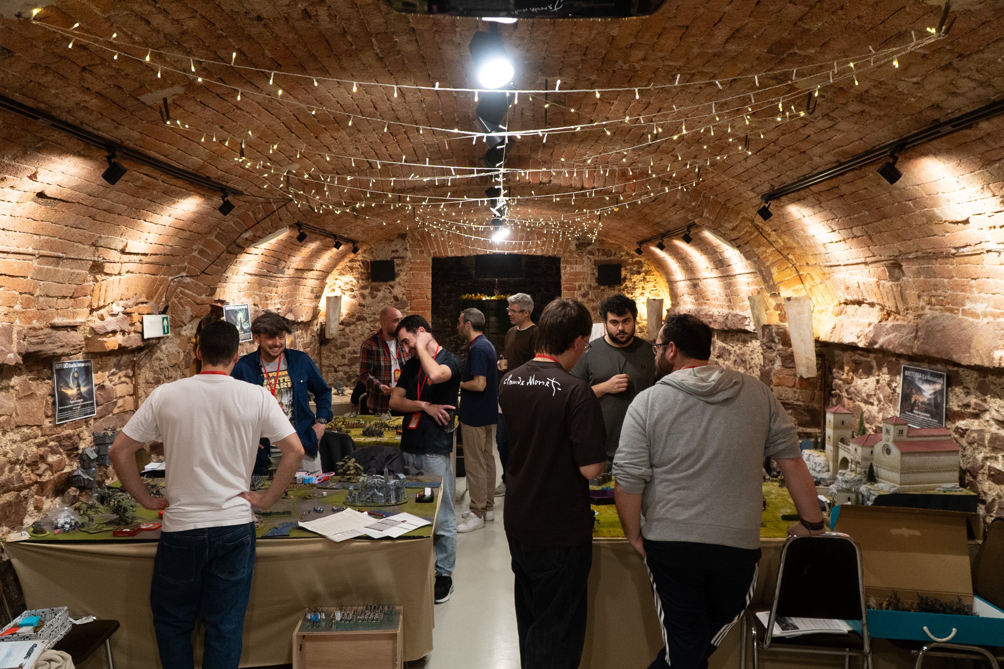 Aquest passat dissabte, 7 de març, el local de festes terrassenc El Soterrani va acollir la celebració del segon Torneig de Warhammer Fantasy, organitzat per Josep Maria Esteve i Segura. De les 11 a 19 hores, desenes de jugadors i curiosos es van citar per gaudir de la competició d'aquest conegut joc de rol. A més, l'esdeveniment també va comptar amb una petita exposició de miniatures | Jan Romero