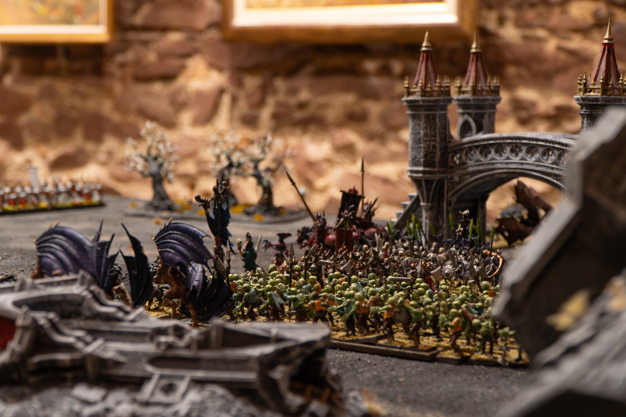 Aquest passat dissabte, 7 de març, el local de festes terrassenc El Soterrani va acollir la celebració del segon Torneig de Warhammer Fantasy, organitzat per Josep Maria Esteve i Segura. De les 11 a 19 hores, desenes de jugadors i curiosos es van citar per gaudir de la competició d'aquest conegut joc de rol. A més, l'esdeveniment també va comptar amb una petita exposició de miniatures | Jan Romero