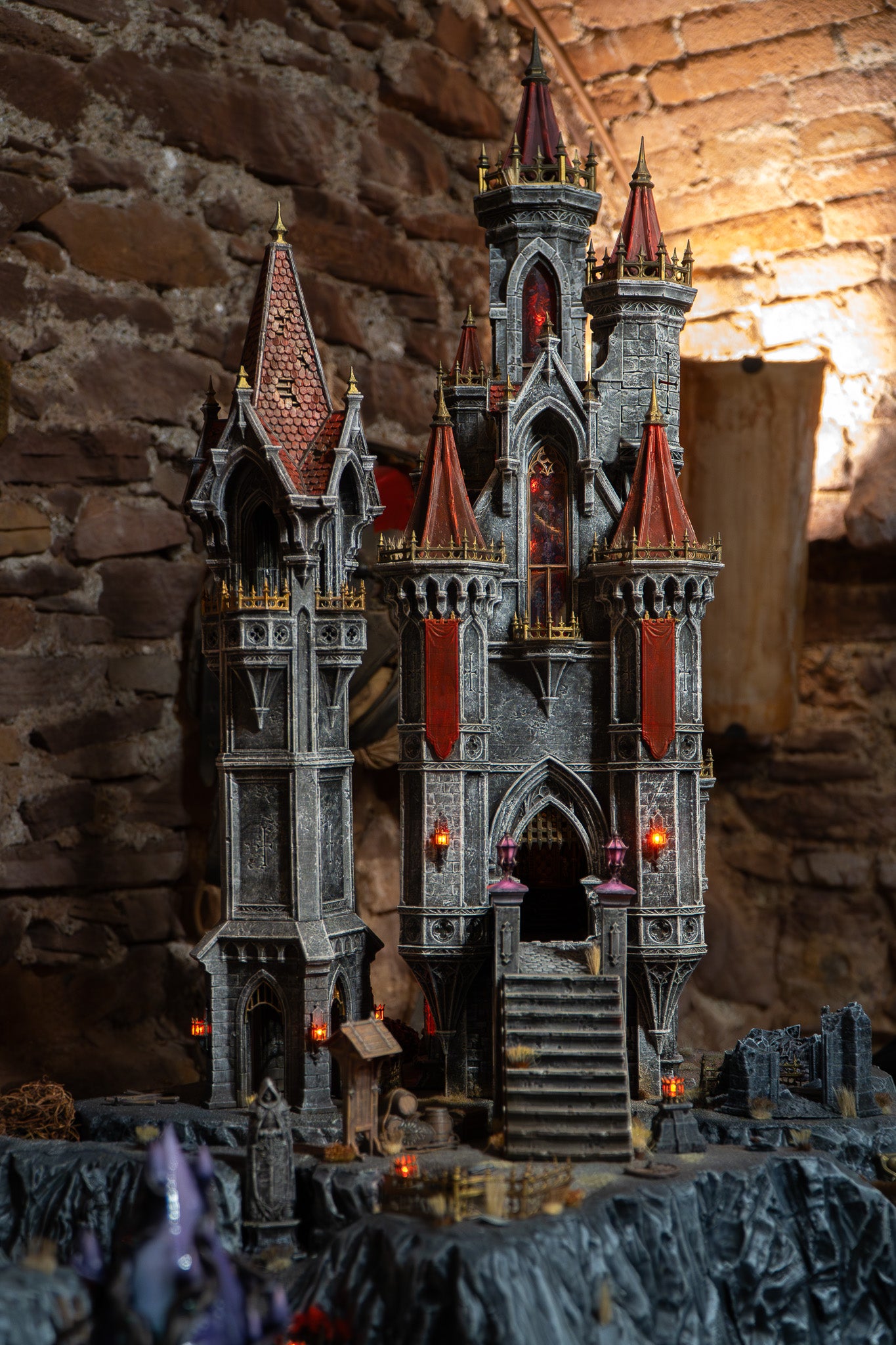 Aquest passat dissabte, 7 de març, el local de festes terrassenc El Soterrani va acollir la celebració del segon Torneig de Warhammer Fantasy, organitzat per Josep Maria Esteve i Segura. De les 11 a 19 hores, desenes de jugadors i curiosos es van citar per gaudir de la competició d'aquest conegut joc de rol. A més, l'esdeveniment també va comptar amb una petita exposició de miniatures | Jan Romero