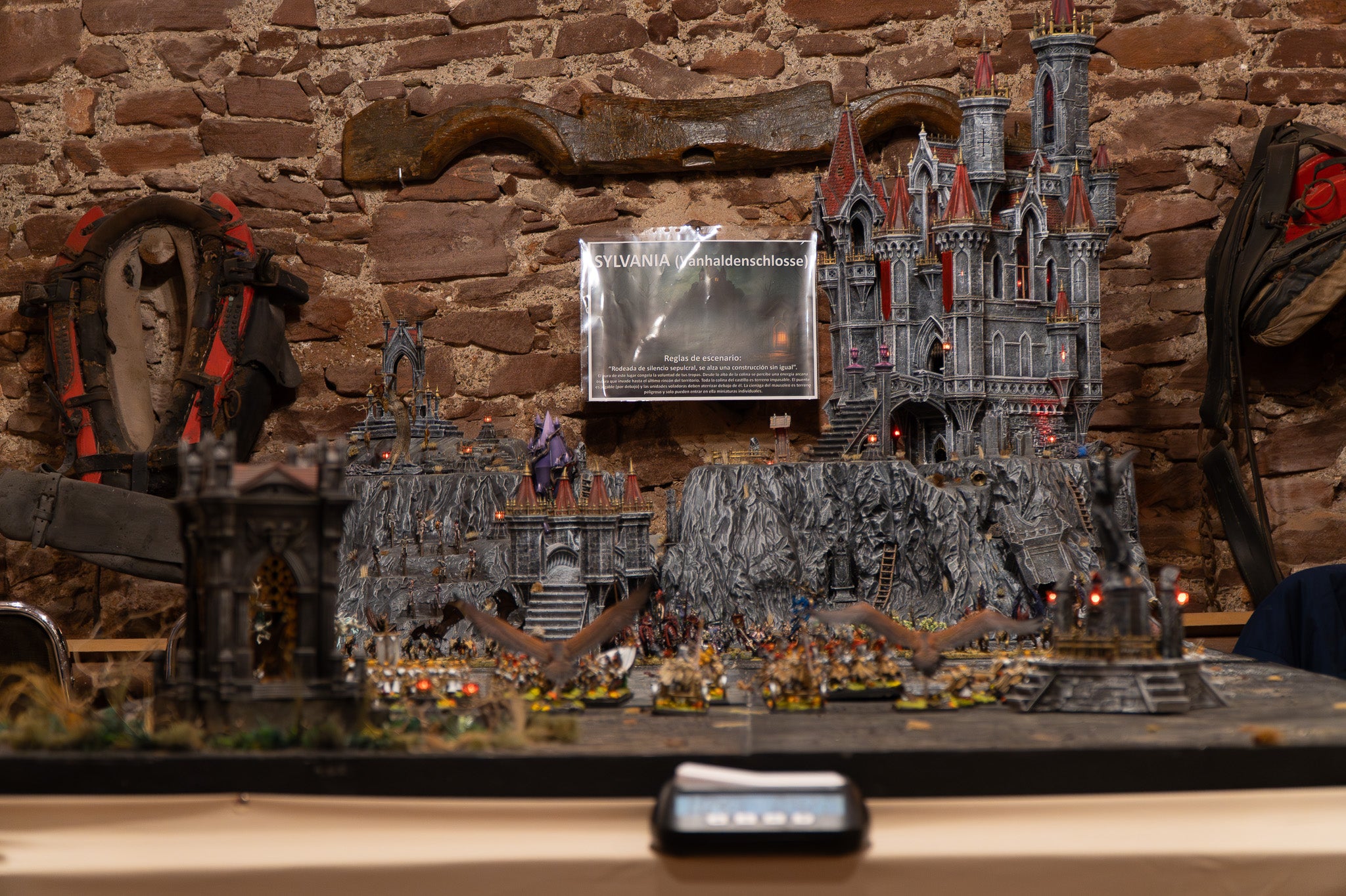 Aquest passat dissabte, 7 de març, el local de festes terrassenc El Soterrani va acollir la celebració del segon Torneig de Warhammer Fantasy, organitzat per Josep Maria Esteve i Segura. De les 11 a 19 hores, desenes de jugadors i curiosos es van citar per gaudir de la competició d'aquest conegut joc de rol. A més, l'esdeveniment també va comptar amb una petita exposició de miniatures | Jan Romero