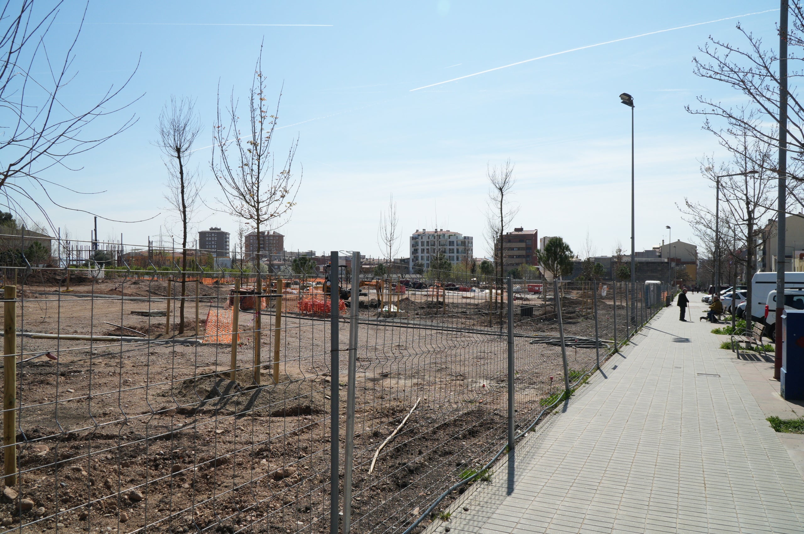 El Parc de la República encara els últims mesos d’obres. El govern municipal ha anunciat que té previst que el nou pulmó verd de la ciutat es pugui inaugurar aquest estiu. En aquesta tercera fase, s’estan fent les diferents plataformes que conformen el parc de Sant Pere Nord, els camins longitudinals nord-sud, la bassa de reg, els paviments, la jardineria i altres elements. La proposta arquitectònica vol recuperar la identitat del passat d'aquest espai públic valorant l'àmbit rural i de gestió de l'aigua, i inclourà quatre espais de jocs infantils, zona enjardinada i un hort urbà.