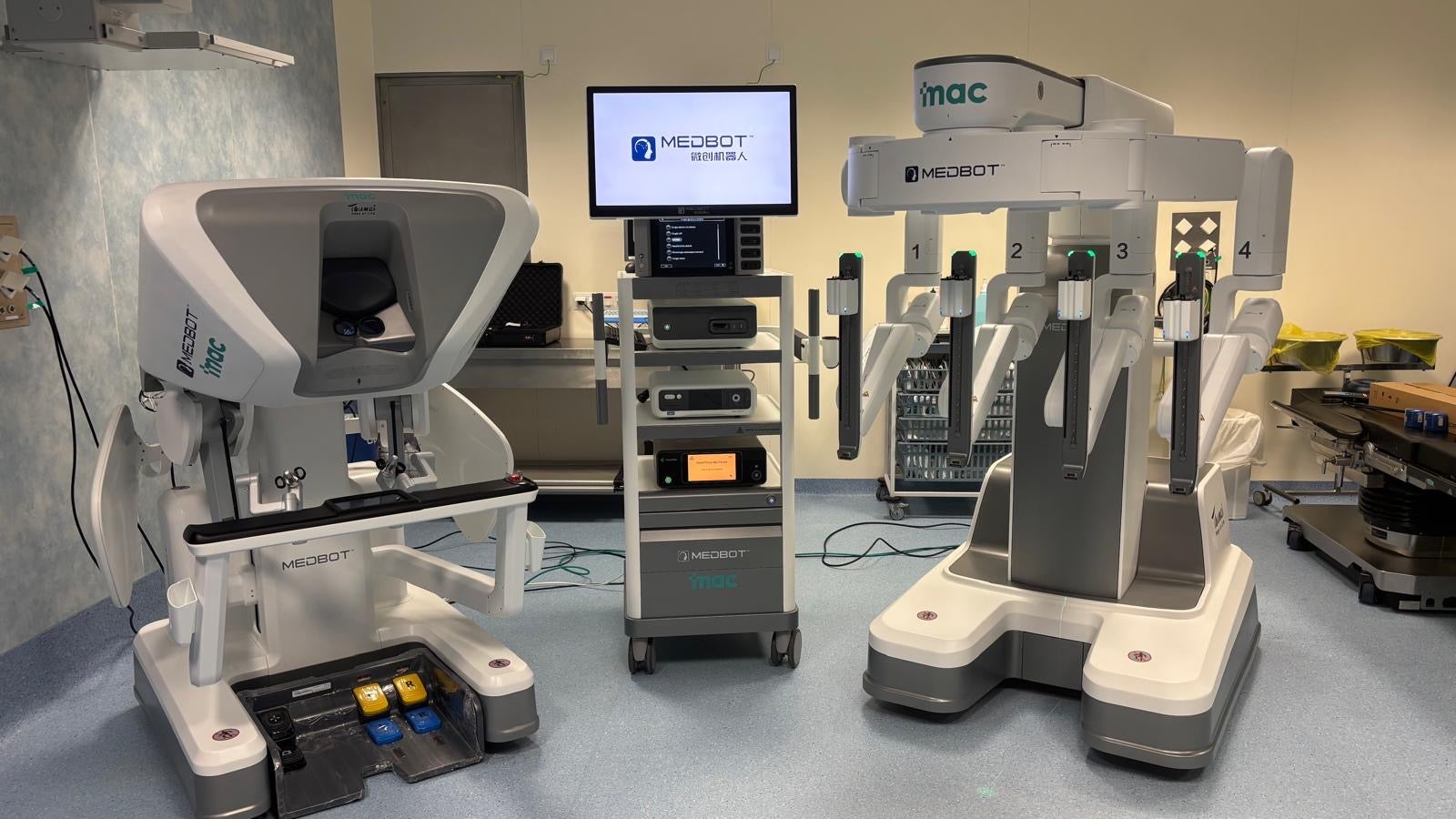 Cinc hospitals catalans, entre els quals el de CST, han incorporat el sistema de cirurgia robòtica Toumai®, desenvolupat per MedBot–MicroPort | Cedida