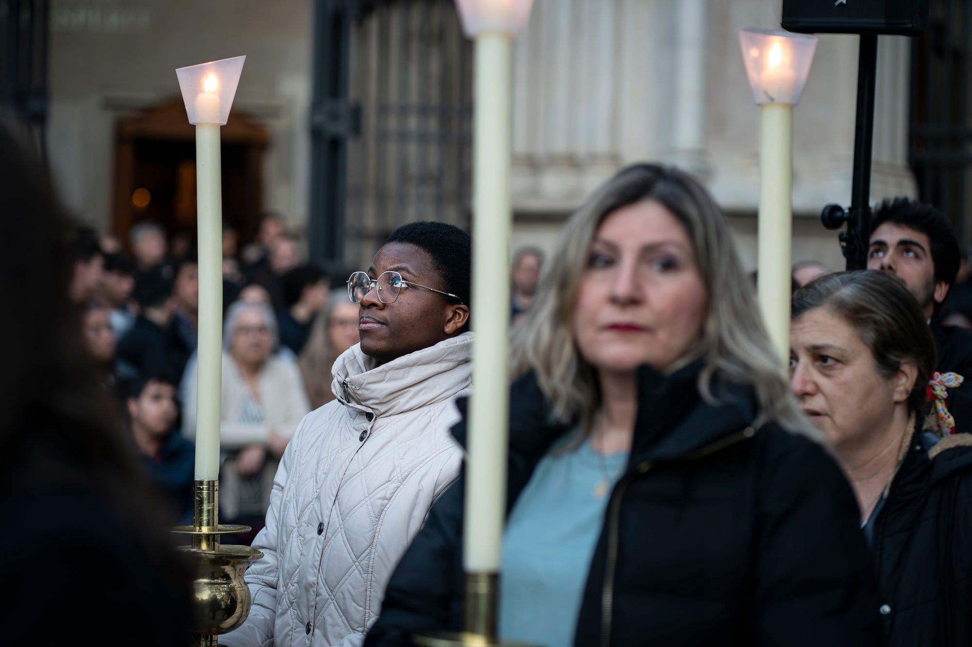 Aquest Divendres Sant, 3 d'abril, ha tingut lloc a les 20 hores a la Catedral del Sant Esperit el Via Crucis | Mireia Comas
