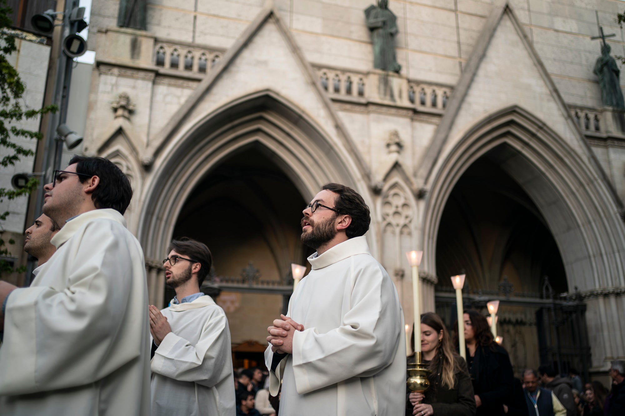 Aquest Divendres Sant, 3 d'abril, ha tingut lloc a les 20 hores a la Catedral del Sant Esperit el Via Crucis | Mireia Comas