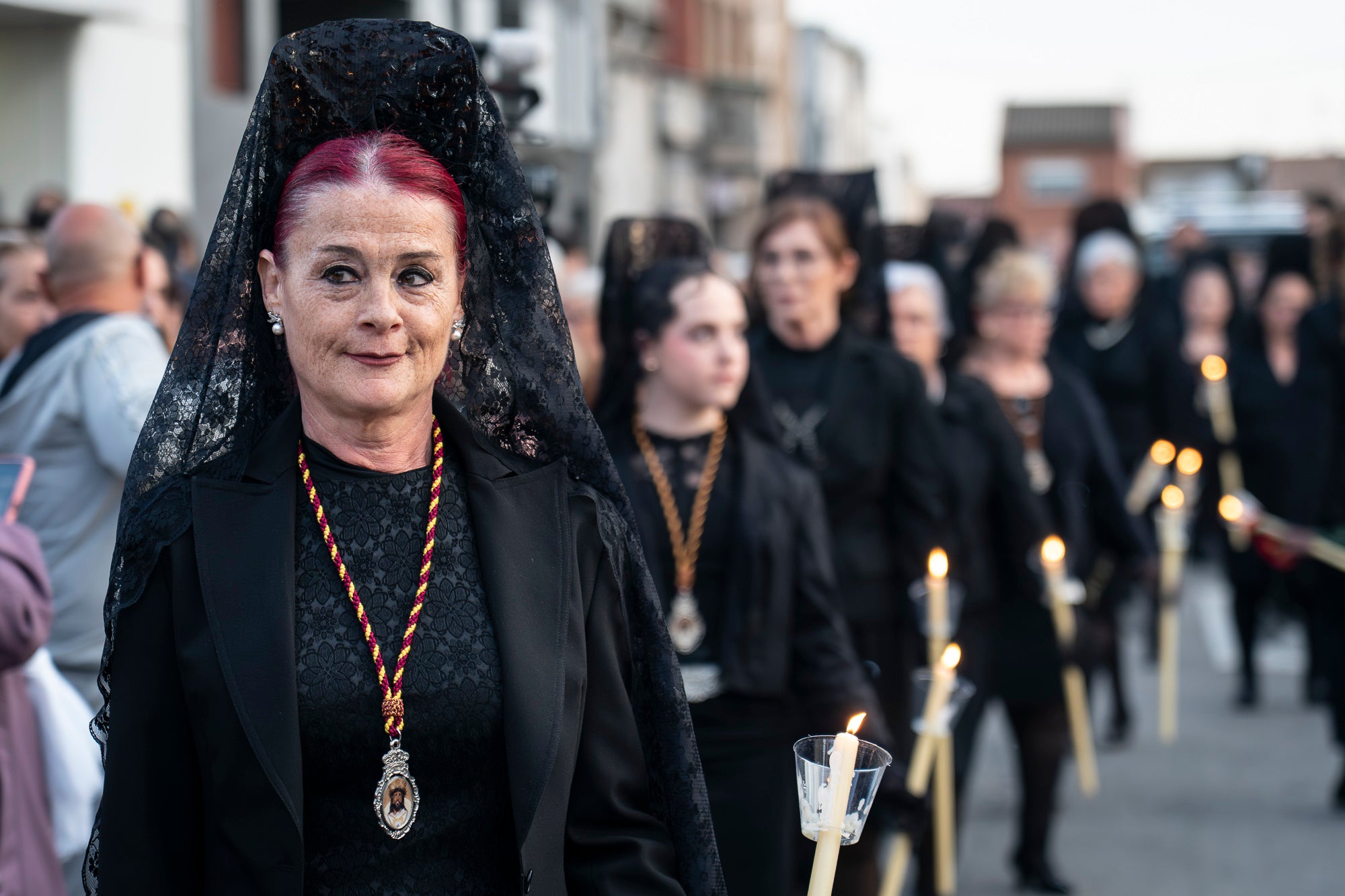 Com és tradició, aquest Dijous Sant el barri de les Arenes ha acollit la Procesión del Encuentro. La jornada ha comptat amb la participació de les confraries Hermandad Jesús Cautivo y María Santísima de las Arenas; Hermandad Nuestro Padre Jesús Nazareno y Virgen de los Dolores de Terrassa; i Cofradía Virgen de las Angustias de Terrassa del Centro Andaluz de Nueva Carteya | Mireia Comas