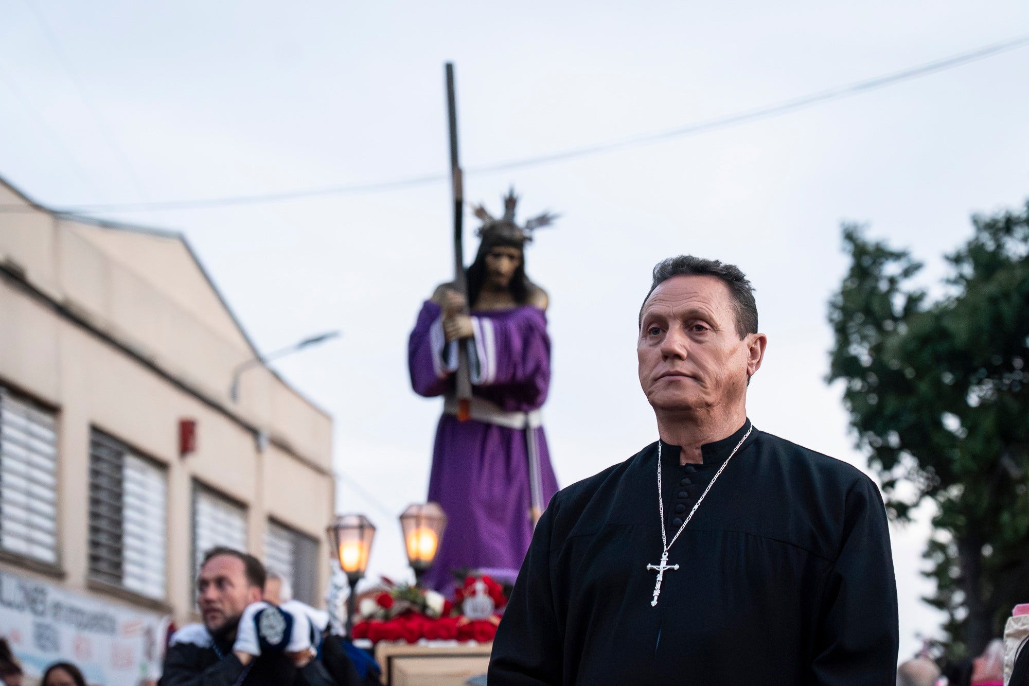 Com és tradició, aquest Dijous Sant el barri de les Arenes ha acollit la Procesión del Encuentro. La jornada ha comptat amb la participació de les confraries Hermandad Jesús Cautivo y María Santísima de las Arenas; Hermandad Nuestro Padre Jesús Nazareno y Virgen de los Dolores de Terrassa; i Cofradía Virgen de las Angustias de Terrassa del Centro Andaluz de Nueva Carteya | Mireia Comas
