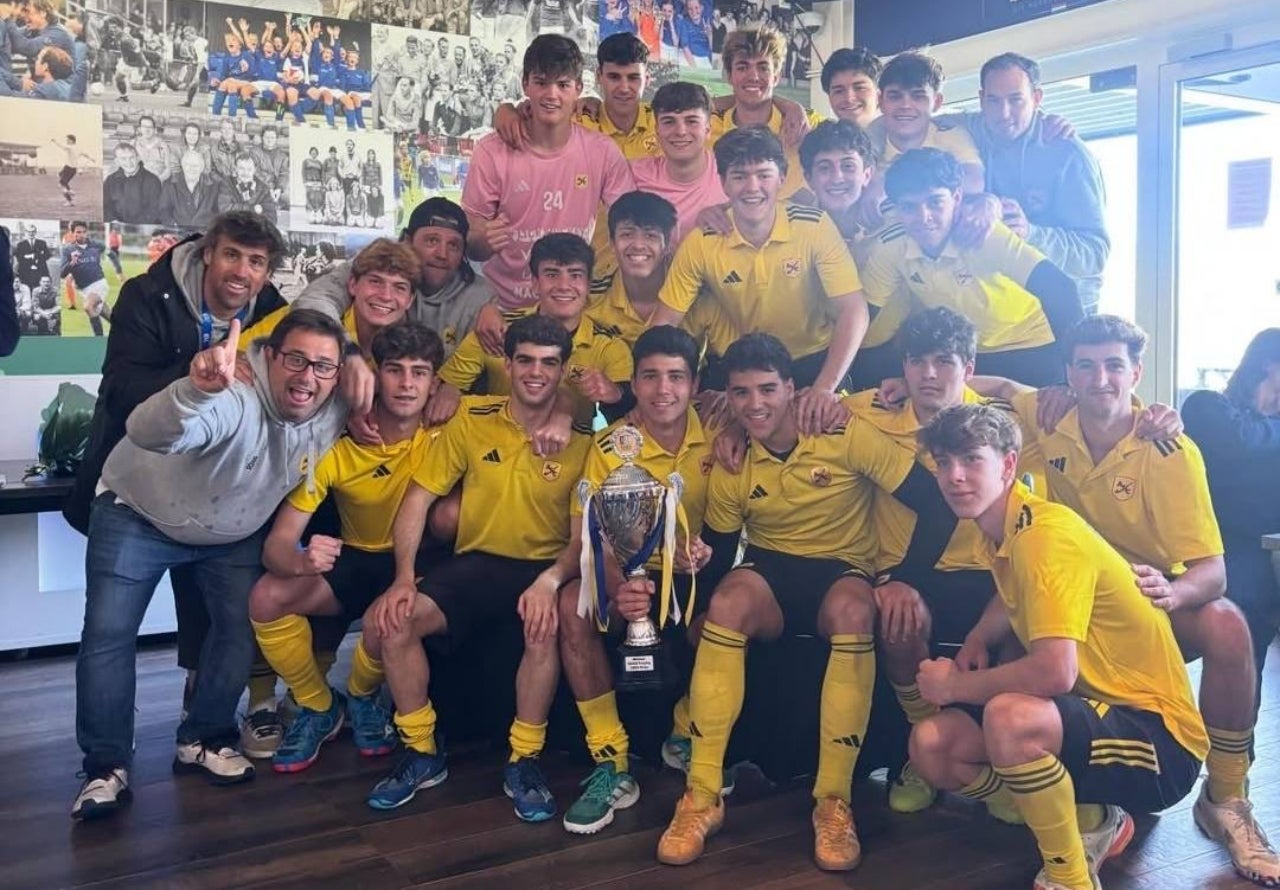 El juvenil masculí de l'Atlètic Terrassa, campió de l'EHCO Trophy | Cedida