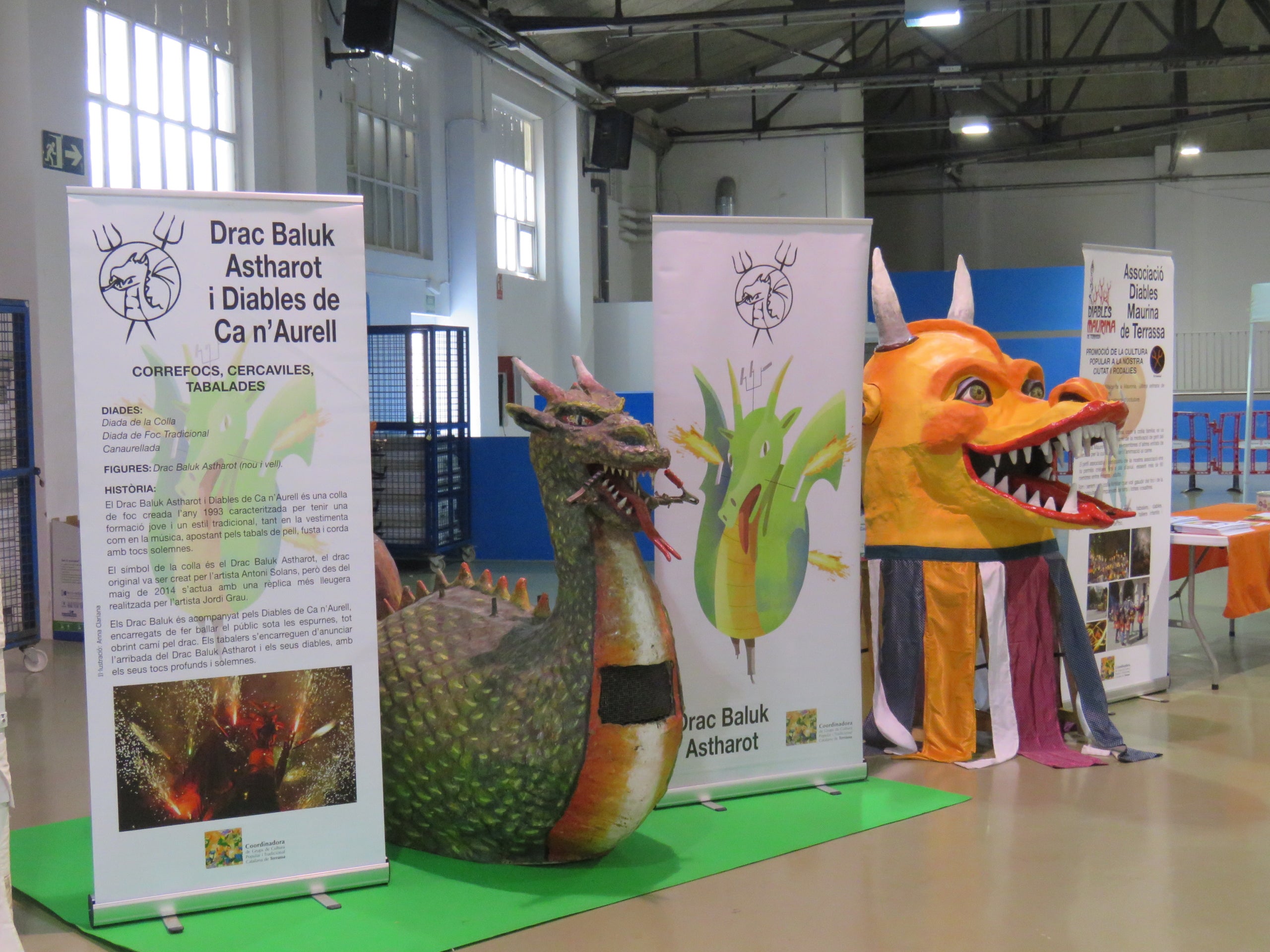 Aquest cap de setmana, 25 i 26 d'abril, el Recinte Firal de Terrassa acull la Fira Som Gran, una jornada organitzada per la Federació d'Associacions i Centres de Gent Gran de Terrassa i que vol esdevenir un espai de trobada, convivència i reconeixement per a les persones grans de la ciutat. Durant aquests dos dies, es pot gaudir d'una gran programació d'activitats; entre exposicions, balls, jocs de taula, gastronomia i exhibicions | Oriol Manrique