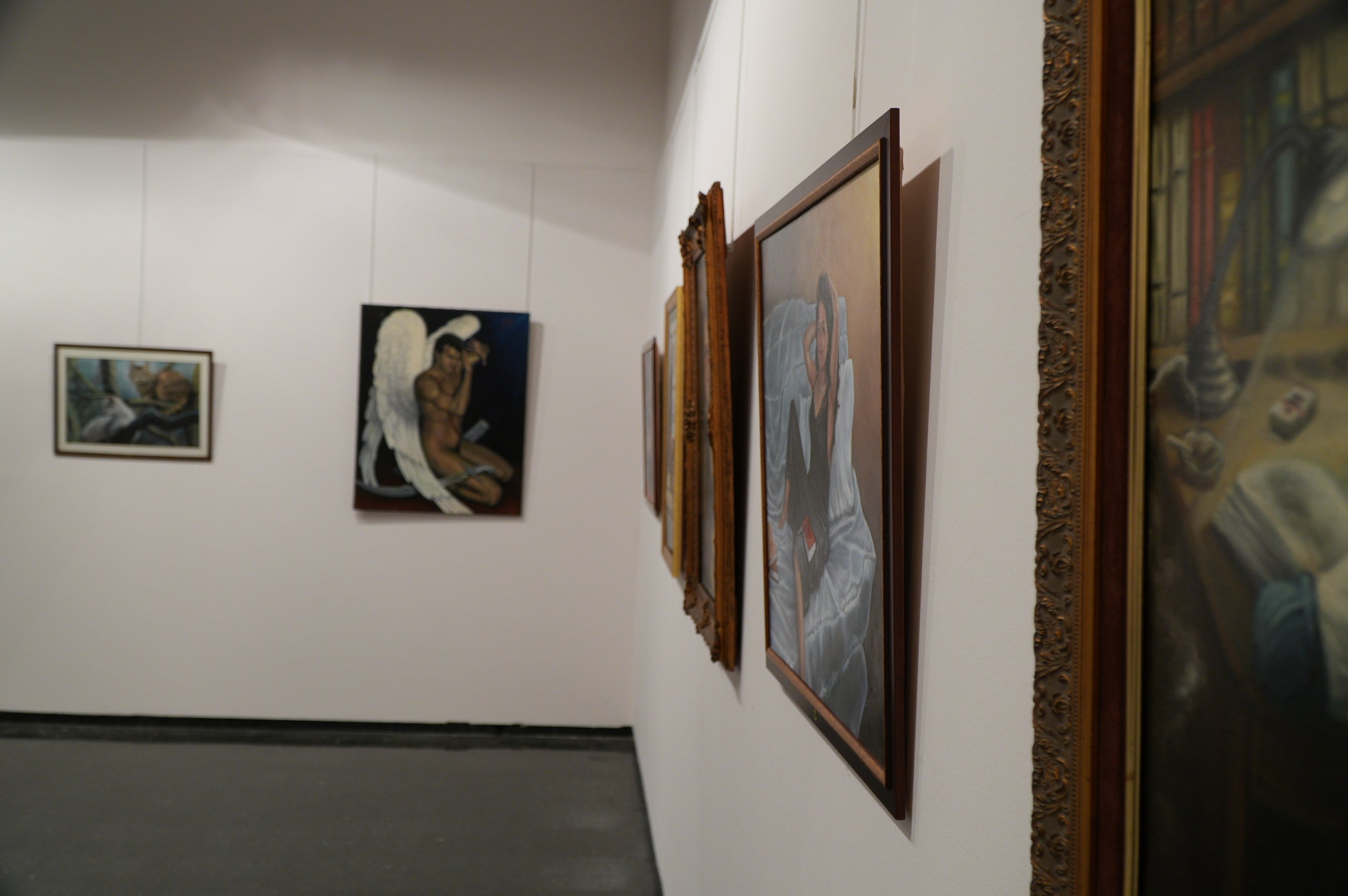 La Sala Salvador Alavedra acull fins al 6 de maig, una “Retrospectiva” de Mercè Cercós, pintora afiançada a Terrassa, que destaca per l’ús de tècniques tradicionals, com l’oli, el pastel i l’aquarel·la. En aquesta exposició, presenta un seguit d’obres que s’emmarquen dins el figurativisme en les seves diverses temàtiques.