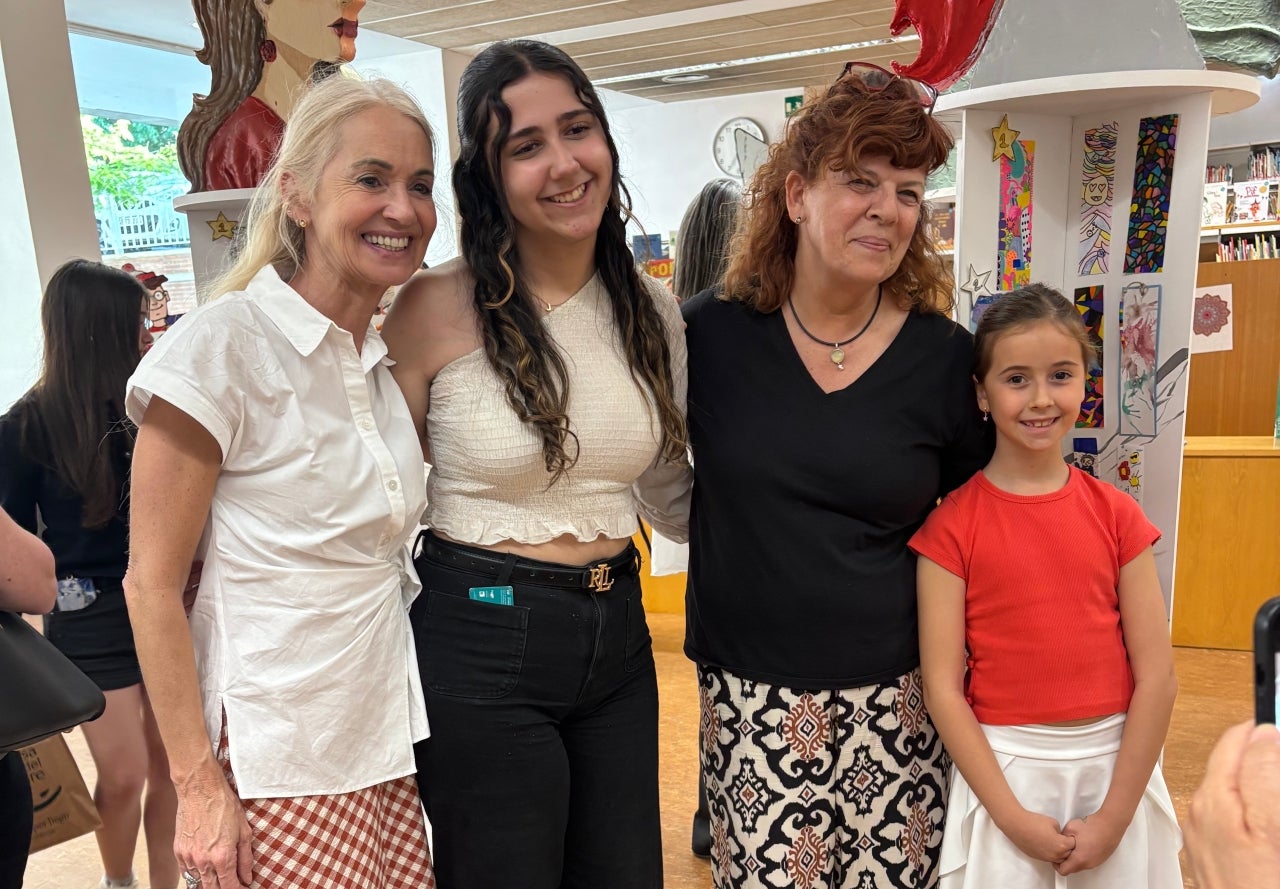 Alumnes de l'Escola Pia de Terrassa en el 25è Concurs Punts de Llibre | Escola Pia