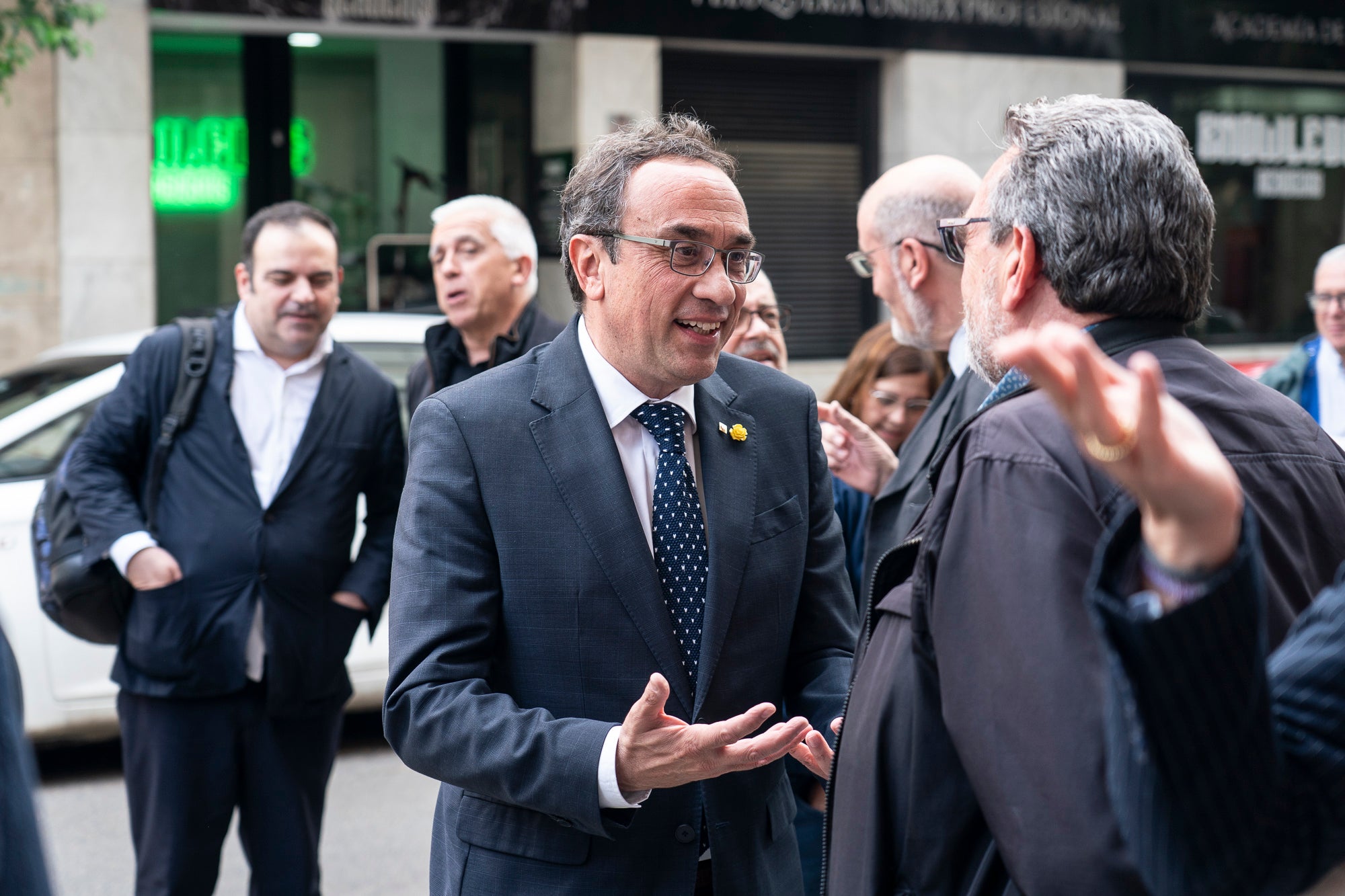 Aquest divendres, dia 8 de maig, ha tingut lloc la inauguració de la nova seu de MónTerrassa, al carrer de Faraday. La benvinguda ha anat a càrrec de l'editor d'El Grup el Món, Salvador Cot, i del director de MónTerrassa, Vicenç Batalla. I han intervingut el president del Parlament, Josep Rull, el tinent d'alcalde Xavier Cardona, i el director dels Mitjans de Comunicació, Marc Melillas. La intervenció central ha recaigut en el periodista i escriptor Vicenç Villatoro | Mireia Comas
