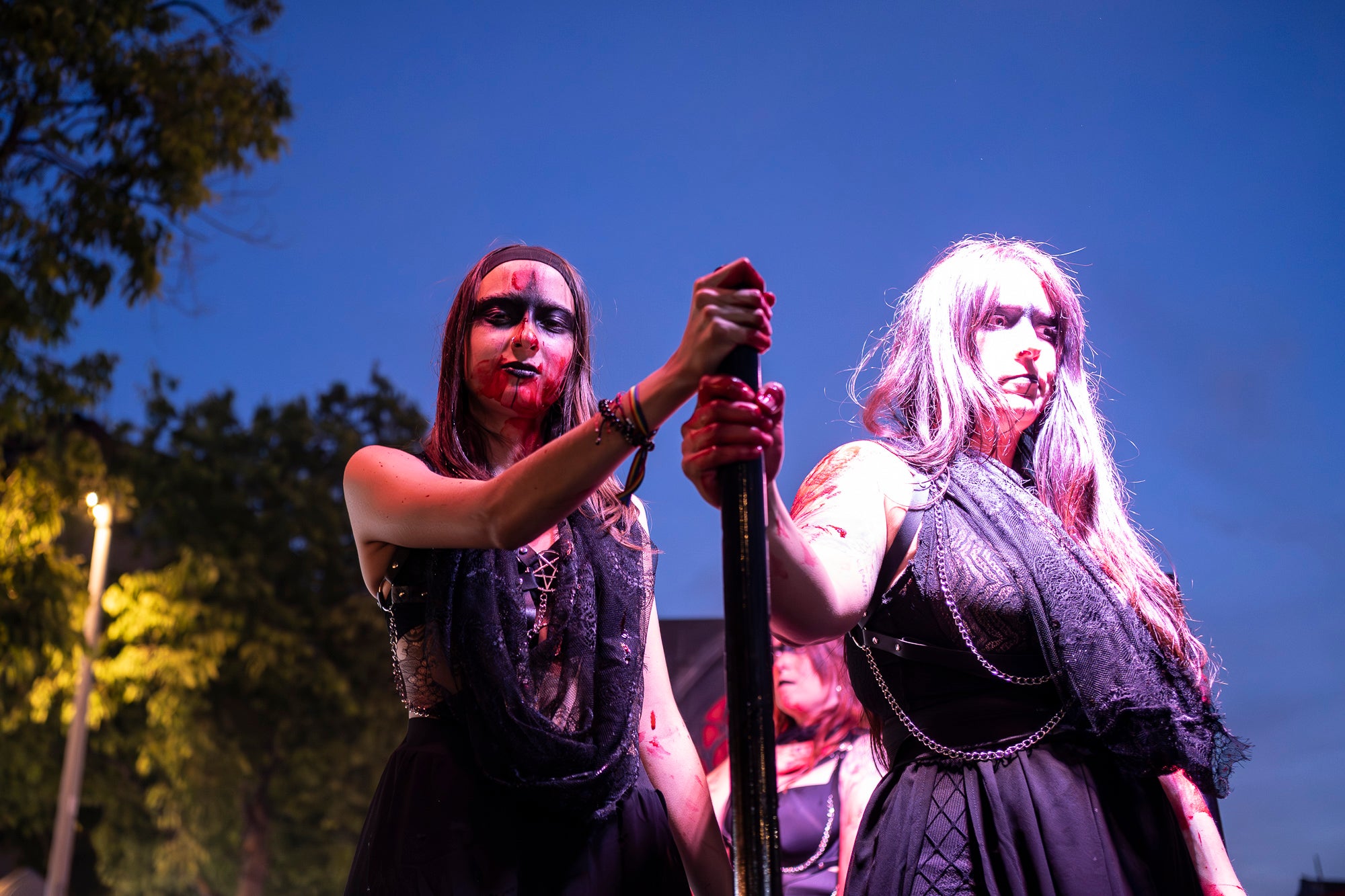 Aquest dijous a la nit ha tingut lloc l’espectacle inaugural de Walpurgis, la Fira de Bruixes. Sant Pere Nord es prepara per quatre dies plens d’activitats, on la bruixeria i l’esoterisme en són els eixos principals. 