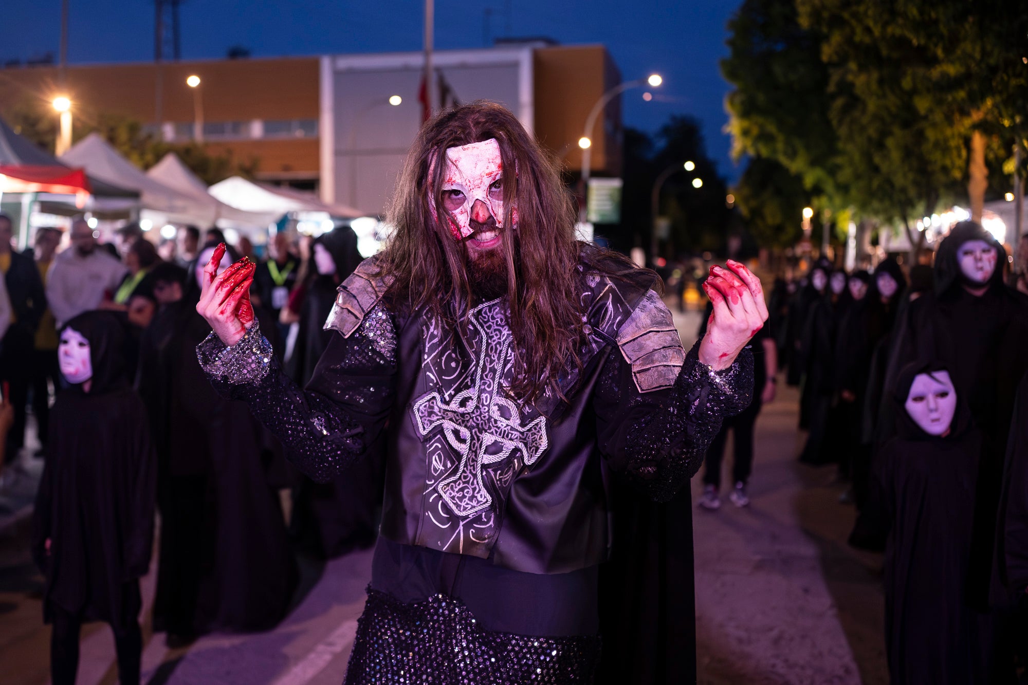Aquest dijous a la nit ha tingut lloc l’espectacle inaugural de Walpurgis, la Fira de Bruixes. Sant Pere Nord es prepara per quatre dies plens d’activitats, on la bruixeria i l’esoterisme en són els eixos principals. 