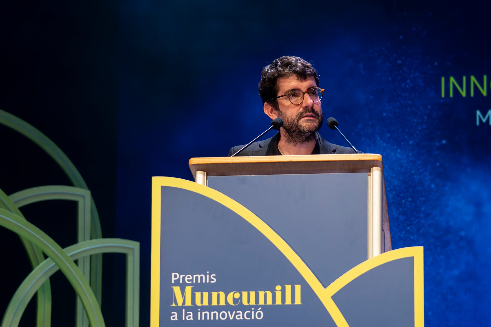 El Teatre Principal ha acollit aquest dijous, dia 7 de maig, la desena edició dels Premis Muncunill a la Innovació. Les empreses guanyadores han estat Comser, Luxquanta, Casa Batlló i Domestic Data Streamers, mentre que el Premi Muncunill a la Innovació d’Honor ha estat per l’Acondicionamiento Tarrasense, actual Centre Tecnològic LEITAT, en reconeixement a la seva trajectòria de 120 anys. Com ja és habitual, durant la gala, conduïda per la periodista Sheila Allen, i ha comptat amb un element artístic excepcional: l'actuació de l'Orquestra Simfònica del Vallès,. Creats per l’Ajuntament de Terrassa amb el suport de la Diputació de Barcelona, aquests guardons tenen com a principal objectiu apropar la innovació a la ciutadania i, alhora, visibilitzar i reconèixer la feina de les empreses que aposten per la innovació com a model integral, contribuint a la millora de la qualitat de vida de les persones.