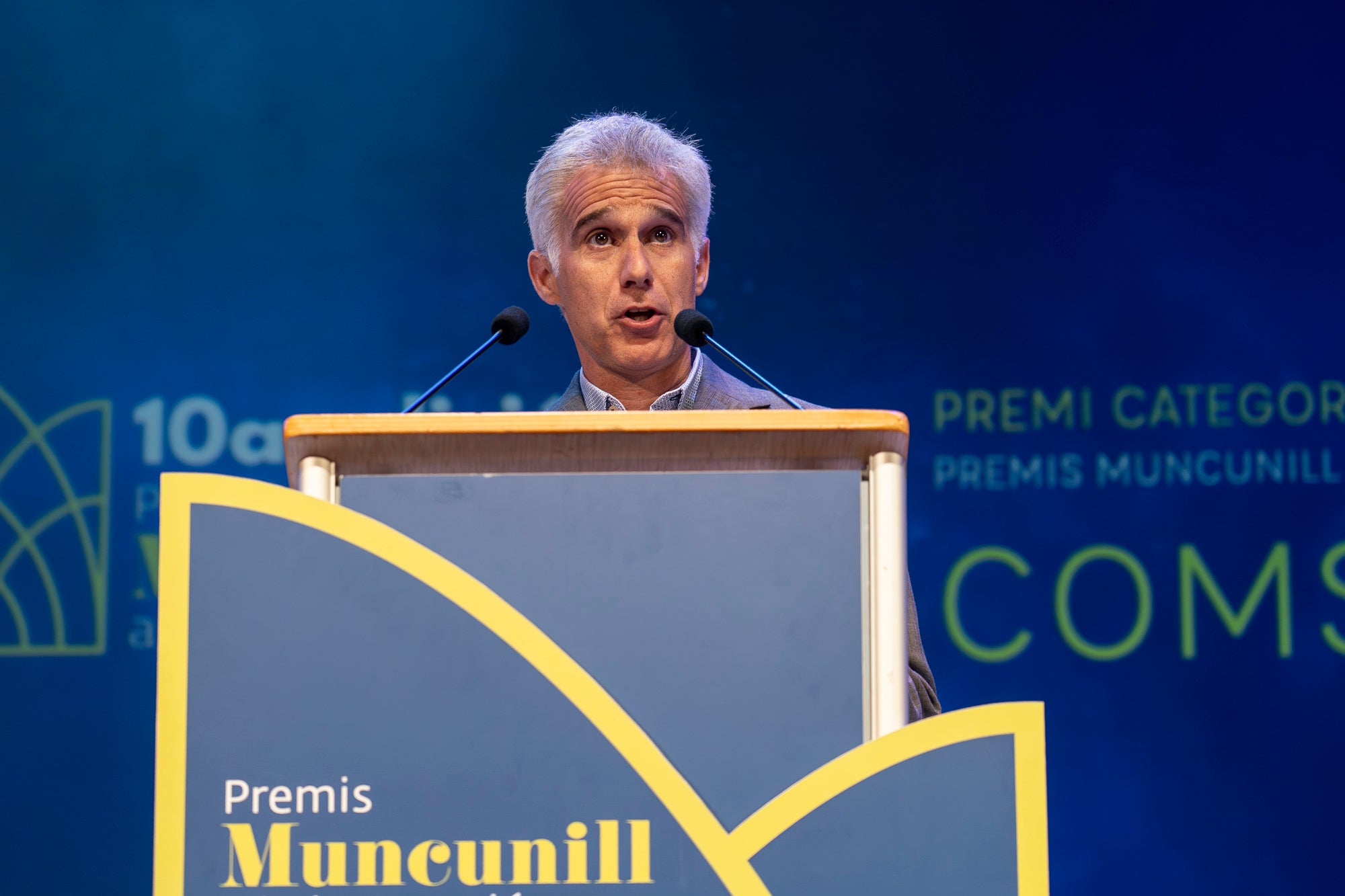 El Teatre Principal ha acollit aquest dijous, dia 7 de maig, la desena edició dels Premis Muncunill a la Innovació. Les empreses guanyadores han estat Comser, Luxquanta, Casa Batlló i Domestic Data Streamers, mentre que el Premi Muncunill a la Innovació d’Honor ha estat per l’Acondicionamiento Tarrasense, actual Centre Tecnològic LEITAT, en reconeixement a la seva trajectòria de 120 anys. Com ja és habitual, durant la gala, conduïda per la periodista Sheila Allen, i ha comptat amb un element artístic excepcional: l'actuació de l'Orquestra Simfònica del Vallès,. Creats per l’Ajuntament de Terrassa amb el suport de la Diputació de Barcelona, aquests guardons tenen com a principal objectiu apropar la innovació a la ciutadania i, alhora, visibilitzar i reconèixer la feina de les empreses que aposten per la innovació com a model integral, contribuint a la millora de la qualitat de vida de les persones.