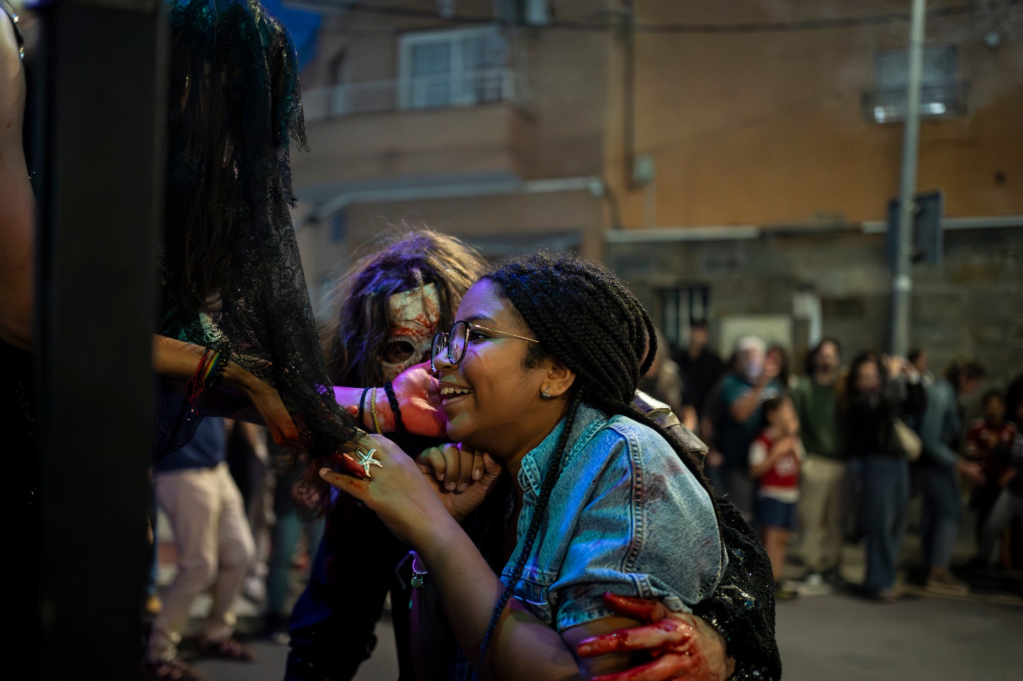 Aquest dijous a la nit ha tingut lloc l’espectacle inaugural de Walpurgis, la Fira de Bruixes. Sant Pere Nord es prepara per quatre dies plens d’activitats, on la bruixeria i l’esoterisme en són els eixos principals. 