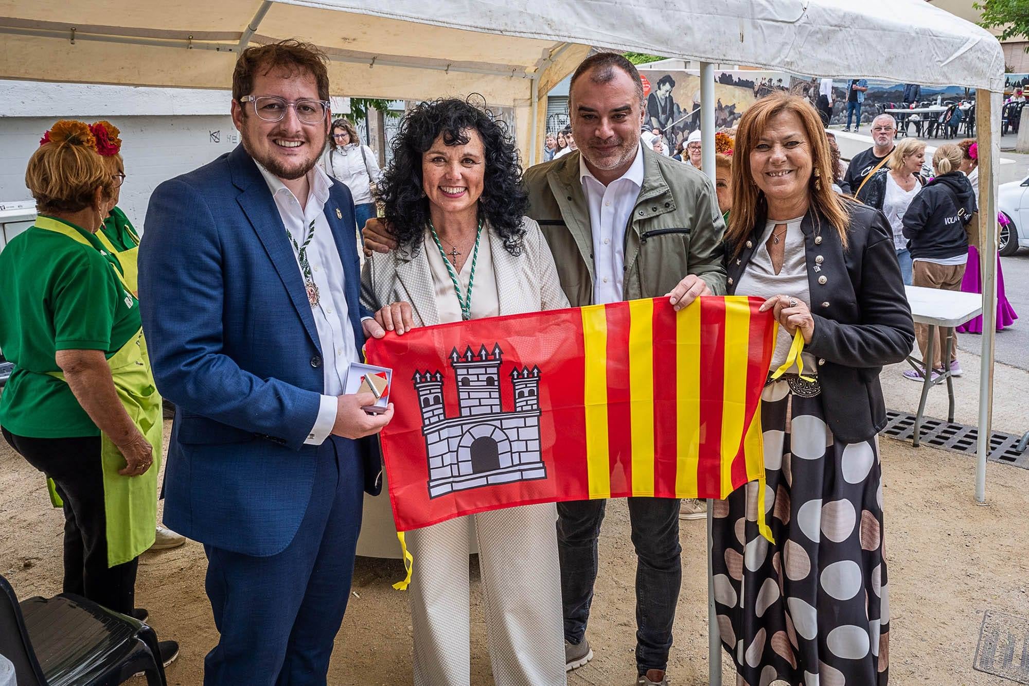 Aquest cap de setmana, Terrassa ha acollit la 52a Romería San José de Abrucena. La missa rociera s’ha celebrat a la Seu d’Ègara, oficiada per Mn Antoni Deulofeu i cantada pel coro rociero de Sant José. Tot seguit s’ha fet la processó amb la Banda i el pregó a càrrec de Maribel Sánchez Portero. I s’ha fet l’elecció de les dames d’honor i els abrucenos de l’any. La tradicional romería ha acabat amb el dinar de germanor. L’esdeveniment, organitzat per la Hermandad San José de Abrucena de Terrassa ha comptat amb la presència de l'alcalde d'Abrucena, Ismael Gil, i l’alcalde de Terrassa, Jordi Ballart. 