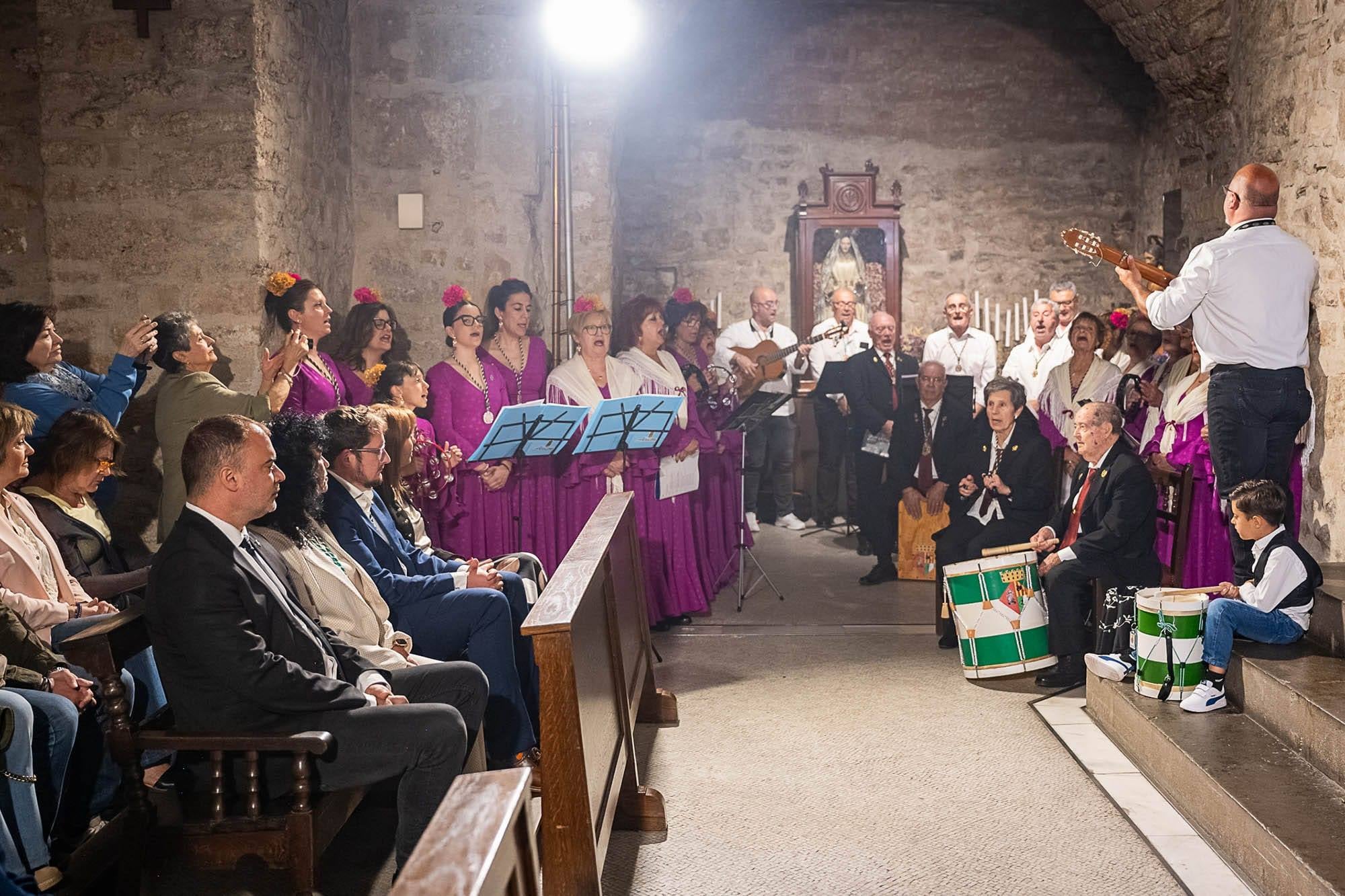 Aquest cap de setmana, Terrassa ha acollit la 52a Romería San José de Abrucena. La missa rociera s’ha celebrat a la Seu d’Ègara, oficiada per Mn Antoni Deulofeu i cantada pel coro rociero de Sant José. Tot seguit s’ha fet la processó amb la Banda i el pregó a càrrec de Maribel Sánchez Portero. I s’ha fet l’elecció de les dames d’honor i els abrucenos de l’any. La tradicional romería ha acabat amb el dinar de germanor. L’esdeveniment, organitzat per la Hermandad San José de Abrucena de Terrassa ha comptat amb la presència de l'alcalde d'Abrucena, Ismael Gil, i l’alcalde de Terrassa, Jordi Ballart. 