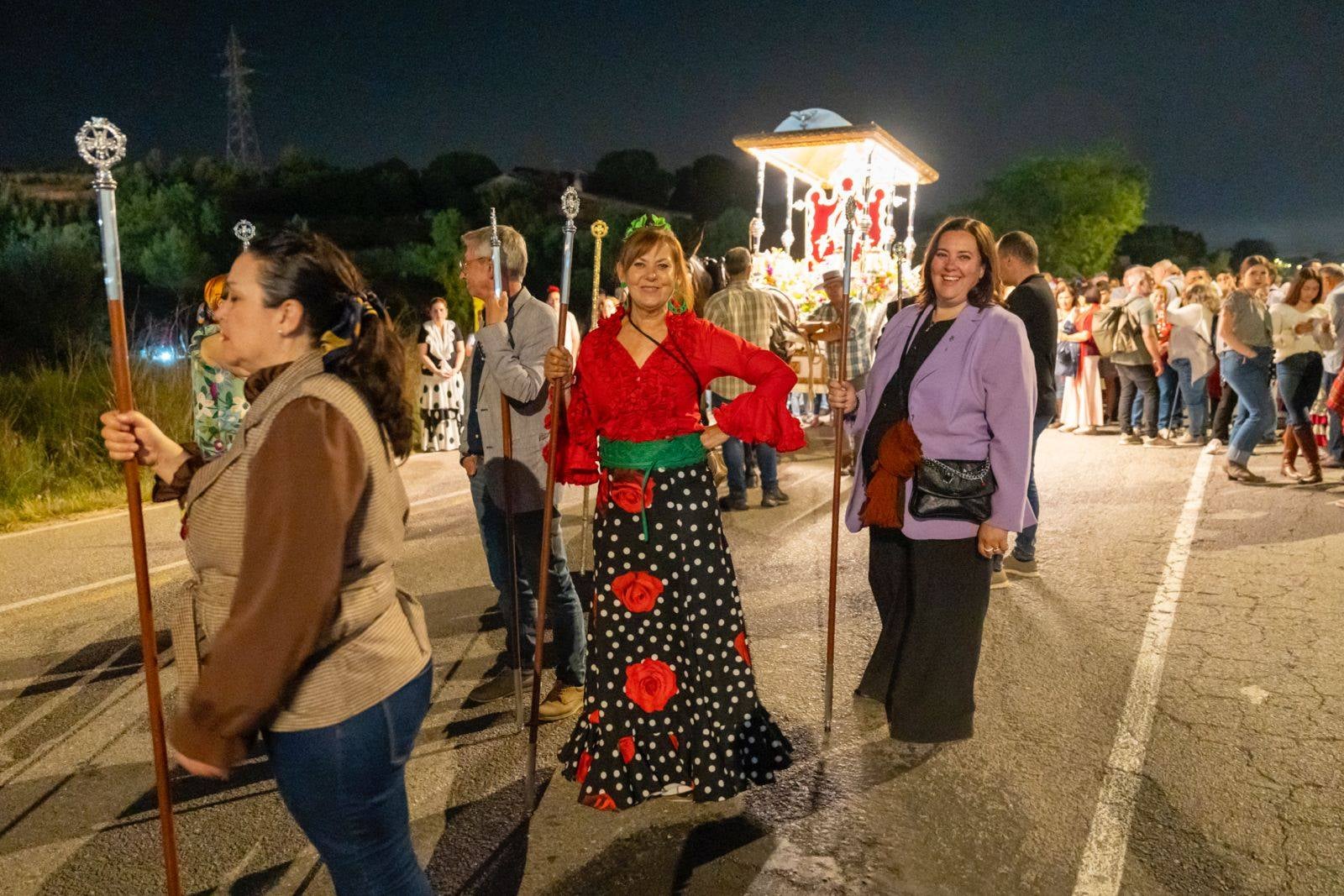 Aquest cap de setmana té lloc al polígon de Can Petit la 53a edició de la Romería del Rocío a Terrassa, un esdeveniment de religiositat popular catòlica andalusa, en honor a la Verge del Rocío. Durant tres dies, Hermandades vingudes d’arreu de l’Estat es troben al recinte egarenc en un aplec de fe i passió. Entre les ‘casetes’ presents en trobem dues de Terrassa, la pertanyent a la Hermandad del Rocío de Terrassa i la de Hermandad Rociera de Las Arenas “Voces del Camino”