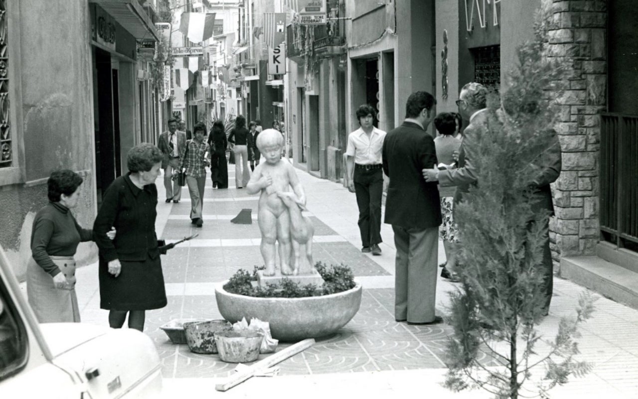 Remodelació del carrer Cremat l'any 1976 | Manuel Coll - AMAT
