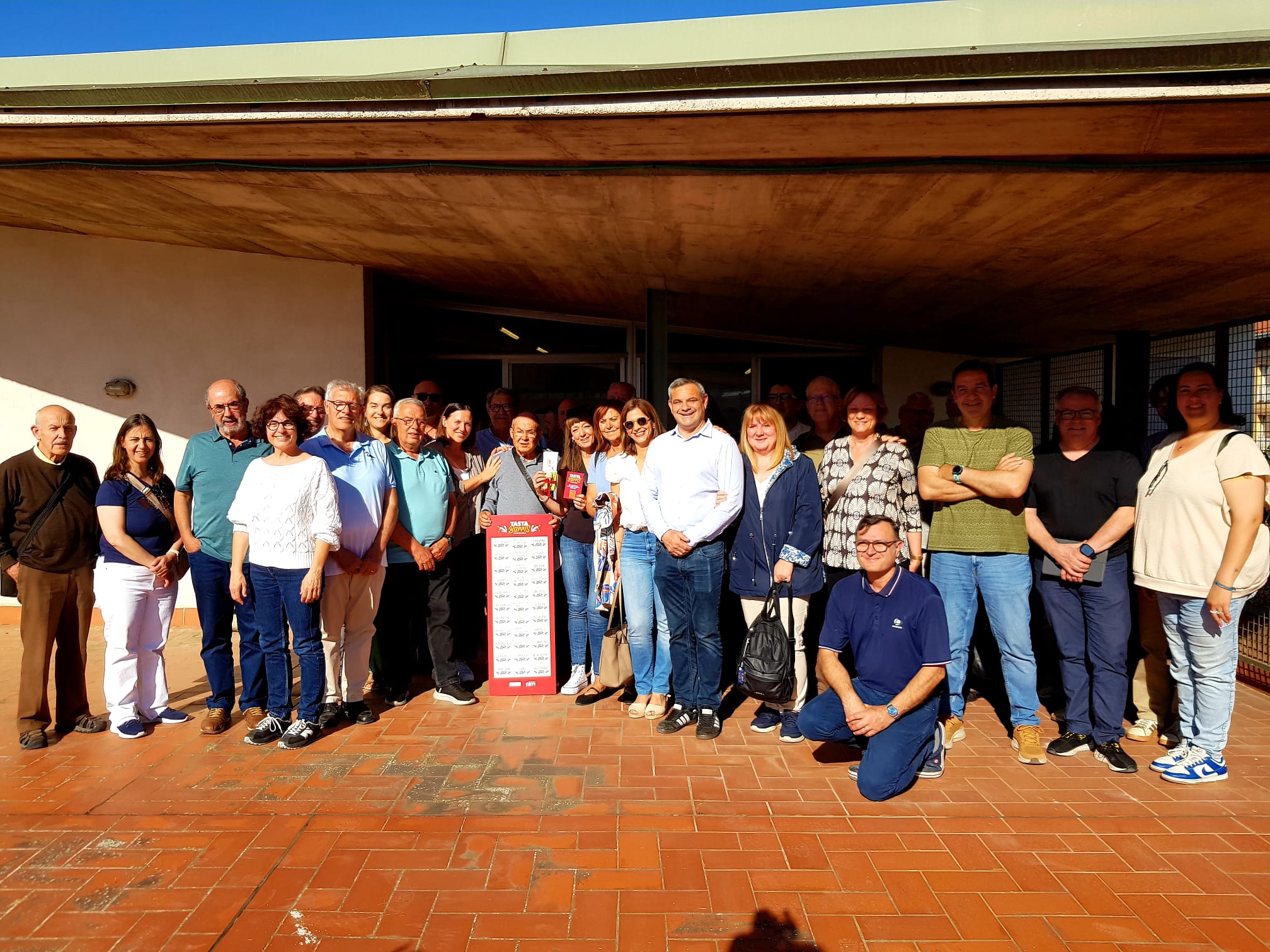 Acte de presentació del passaport 'Tasta Barris Terrassa' amb les entitats veïnals | Lluïsa Tarrida