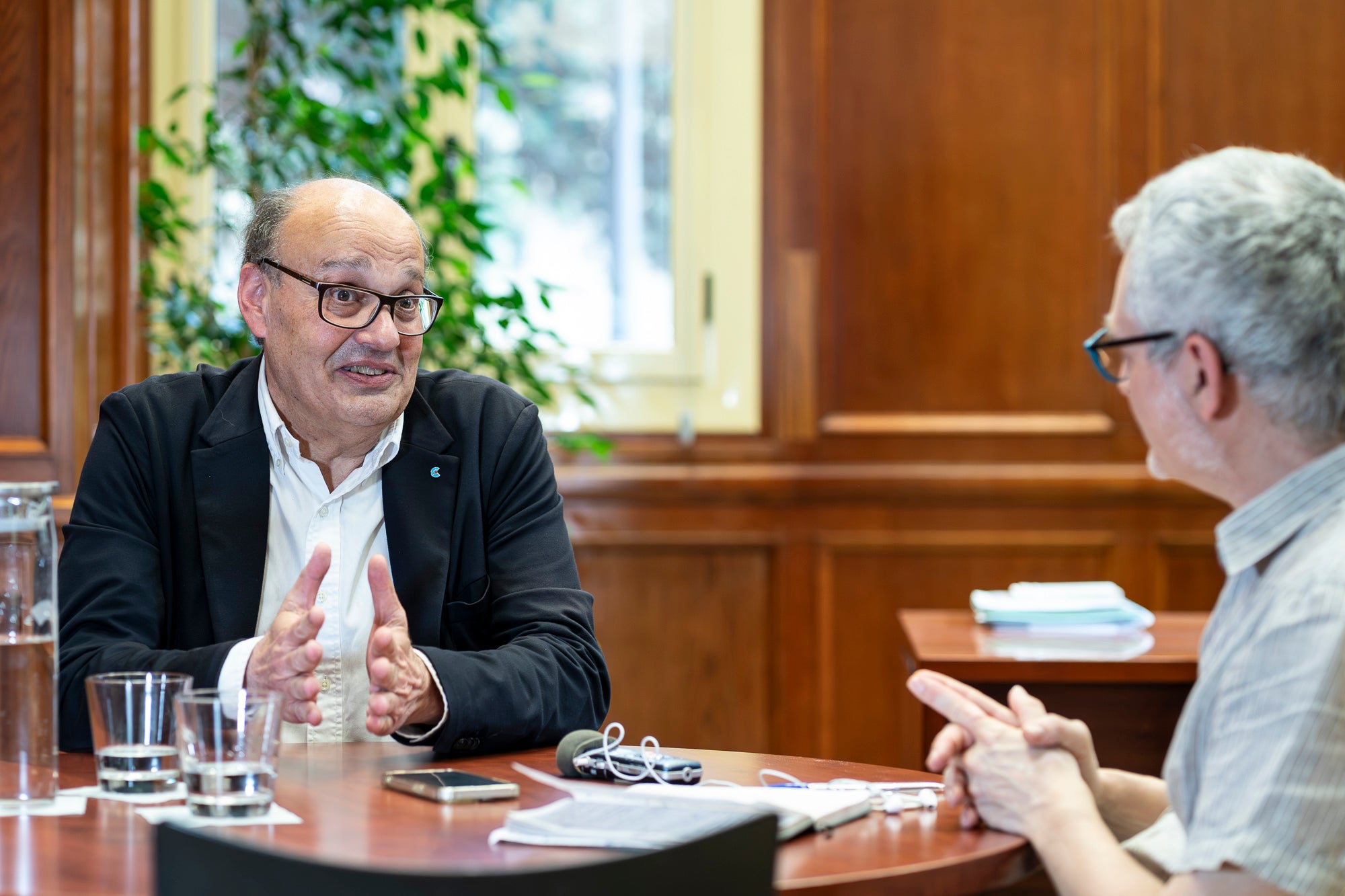 El president de la Cecot, Xavier Panés, durant l'entrevista a la seu terrassenca de la patronal catalana | Mireia Coma
