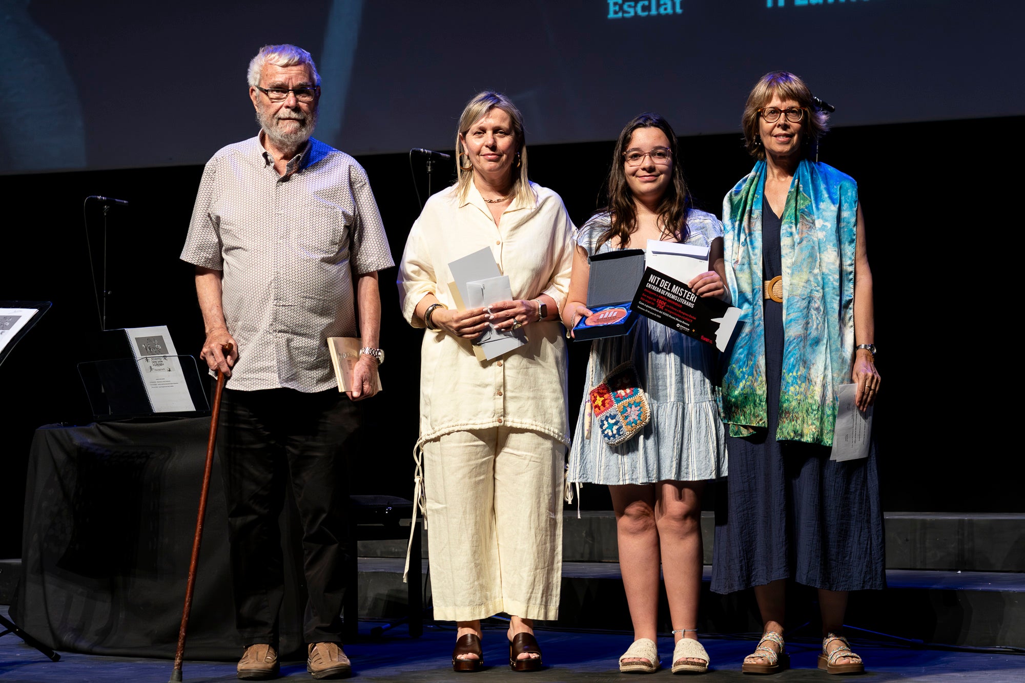 Aquest dijous, dia 25 de juny, va tenir lloc la 36a Nit del Misteri, organitzada per Òmnium Terrassa. El Teatre Principal va acollir el lliurament dels guardons literaris, amb la presència del president d'Òmnium Cultural, Xavier Antich; i la presidenta d'Òmnium Terrassa, Anna Carol. El Premi de novel·la Ferran Canyameres, el premi de novel·la d'intriga més antic del país en el seu gènere i amb la dotació més alta, de 5.500 euros, va anar per Jordi Solé Comas. La resta de premiats van ser: Cristina Solé Padullés (narracions curtes), Cristina Álvarez Roig (Poesia Enric Gall), Anita Andriello, Laura Perera Ramírez i Clàudia Meitian Andújar (Maria Rovira); i Sílvia Lonina Viaplana i Aniol Sanz Ribas (Premi M. Montserrat Oller)