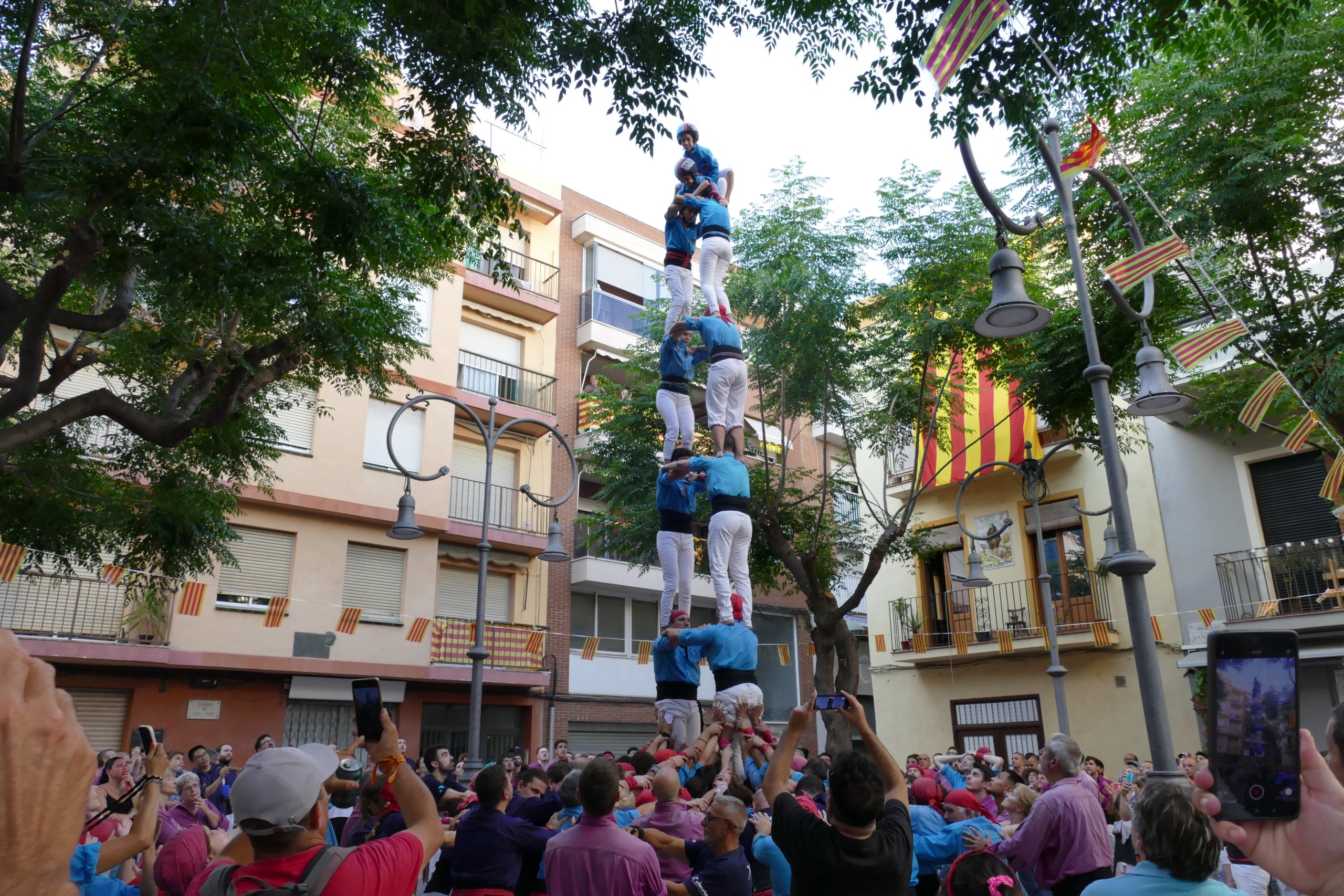 2d7 dels Castellers de Terrassa a la diada del Serrallo | CdT