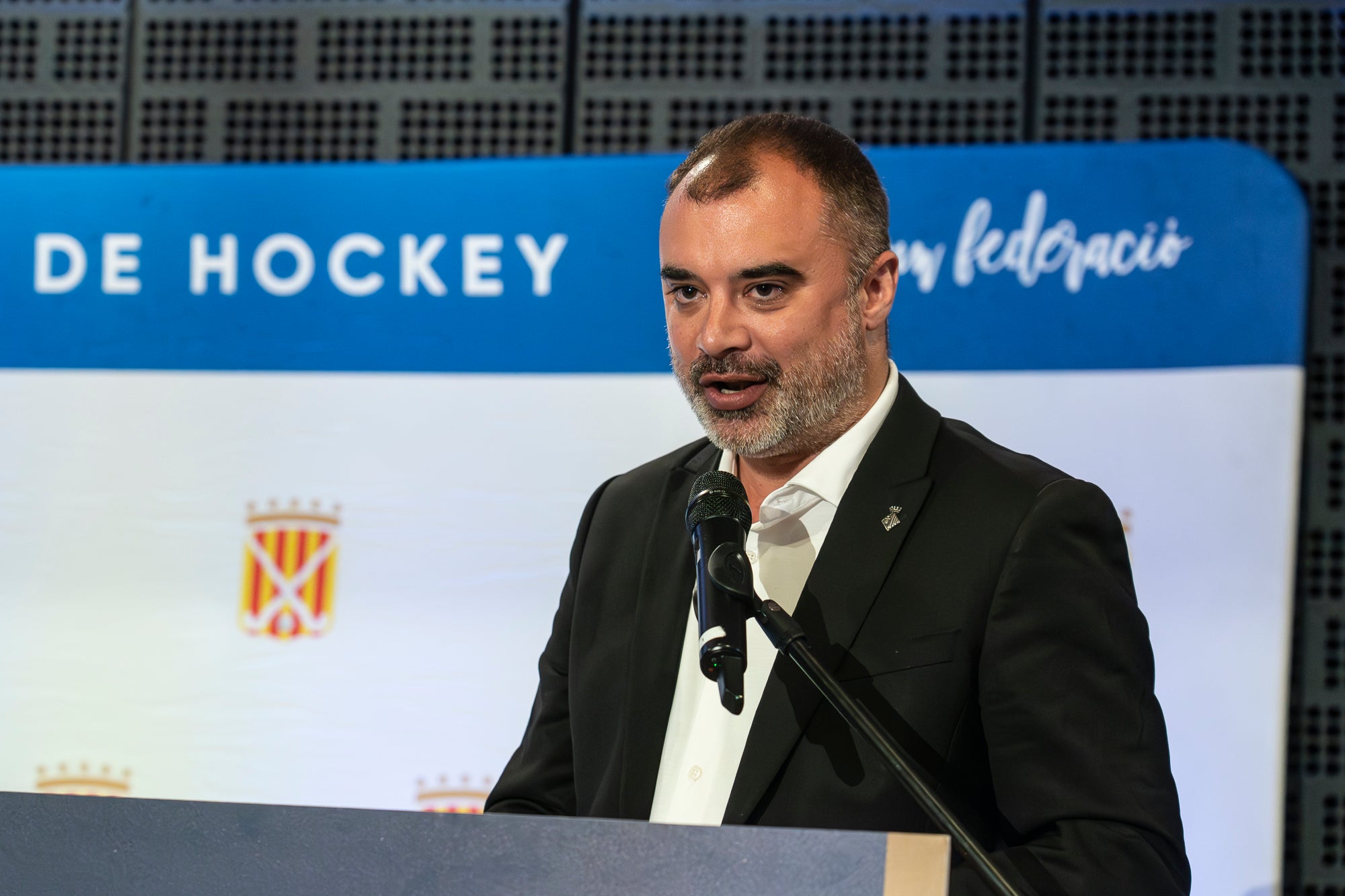 La 57 edició del Festival del Hockey Català ha celebrat aquest divendres al Vapor de Prodis de Terrassa la seva entrega dels premis anuals. I aquests han estat els principals guardonats: Júlia Strappato Garreta (millor jugadora de 1a Divisió Femení); Joan Lletí Fabregó (millor jugador de 1a Divisió Masculí); Anna Marquès Ayats (jugadora promesa); Jan Trujillo Amescua (jugador promesa); Marc Campabadal Monreal (millor esportista Lliga Hockey+); Shannon Lynn Lakusta (jugadora més veterana); Julio César Saavedra (jugador més veterà); Jordi Delás i Amat (Stick d'Or); Xavier Lleonart Blanco (Medalla d'Or al Mèrit Esportiu); Marta Cerdà Ciriols i Lídia Martí Garbayo (Medalla d'Honor); Jordi Bonastre Company per 100 partits internacionals i Xavier Gispert Amat per 100 partits internacionals (Medalla de Bronze al Mèrit Esportiu); Bernat Olivares Velasco (premi al millor company 'Quico Carné'); Jan Capellades Marcet (Trofeu Lluís Ysamat); Ot Corominas Ricart i Gaby Raimondi (millor àrbitre/a federat); Carlos Dolz Bautista (medalla al mèrit arbitral 'Josep Salvatella'); Miquel Romagosa Ruiz (Placa Especial FCH); Xavier Arnau Creus, Ramon Jufresa Lluch i Marta Prat Calmet (Sticks per la Història) | Mireia Comas