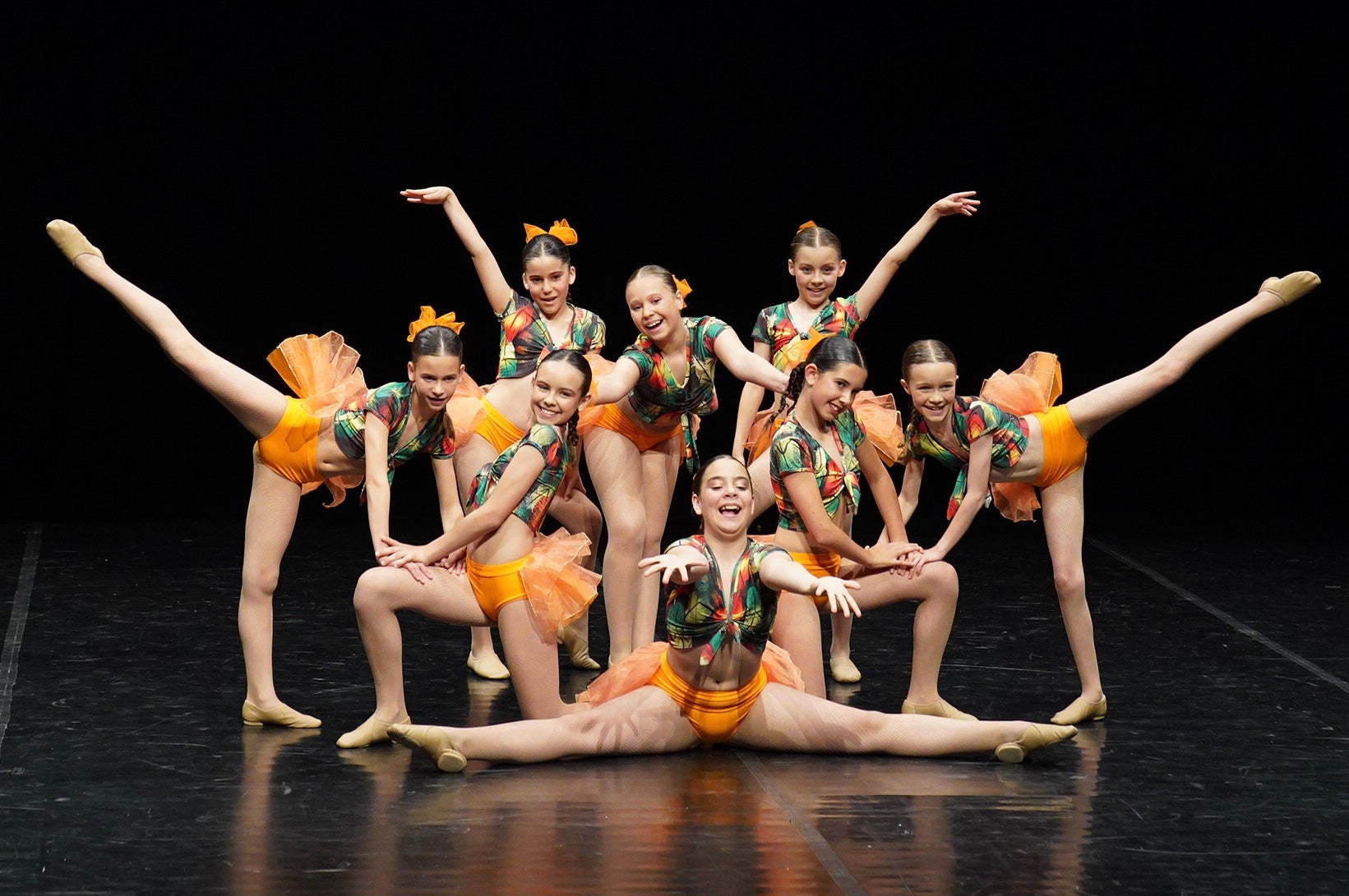  Aquest passat cap de setmana, dies 5 i 6 de juny, Ars Estudi de Dansa de Terrassa va assistir a l’última competició de la temporada. L'entitat terrassenca va aconseguir fins a quatre podis, així com el passi a la gran final nacional amb totes les coreografies. I, a més, Ars Estudi també podrà ser al festival internacional de dansa de Brasil gràcies a una beca aconseguida. En aquesta darrera competició, primera posició per a les coreografies de Zero to Hero, Rhythm of the Night i You Broke me First, mentre que Home es va endur el tercer premi.